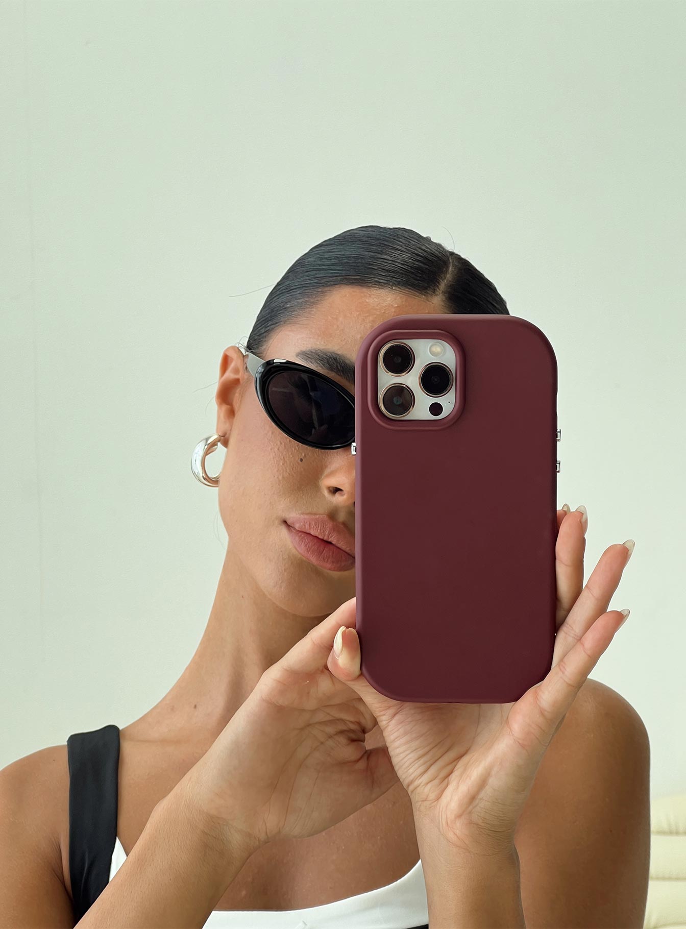 Emorie iPhone Case Burgundy、mySite、solidvoid