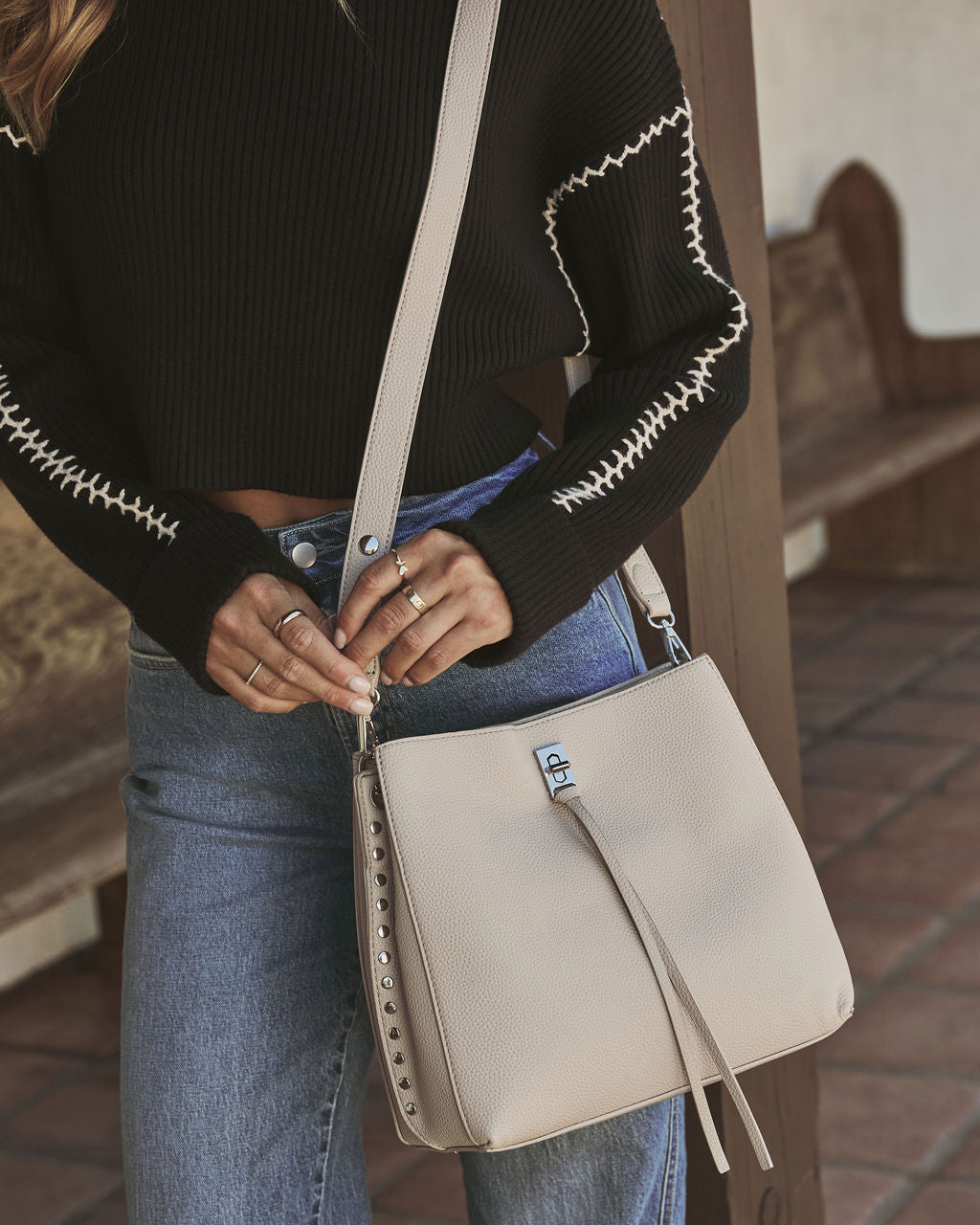 {product_title} - {shop_name}