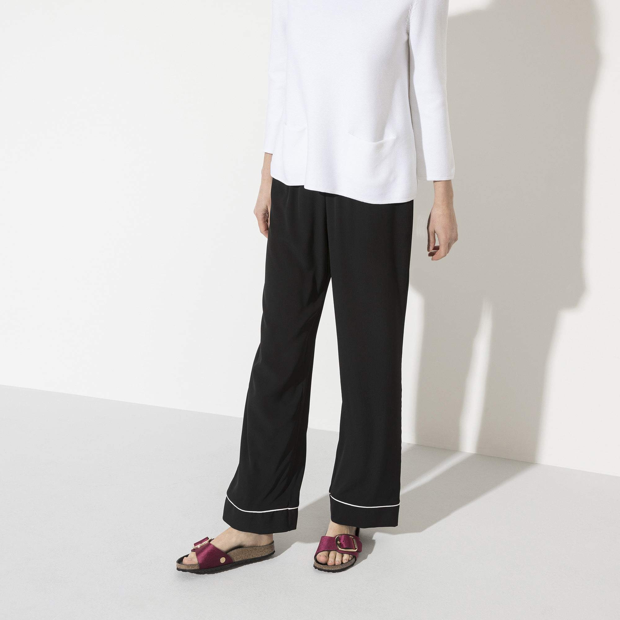 Madrid Big Buckle Rivet Logo Velvet、mySite、gtrtttuynbv