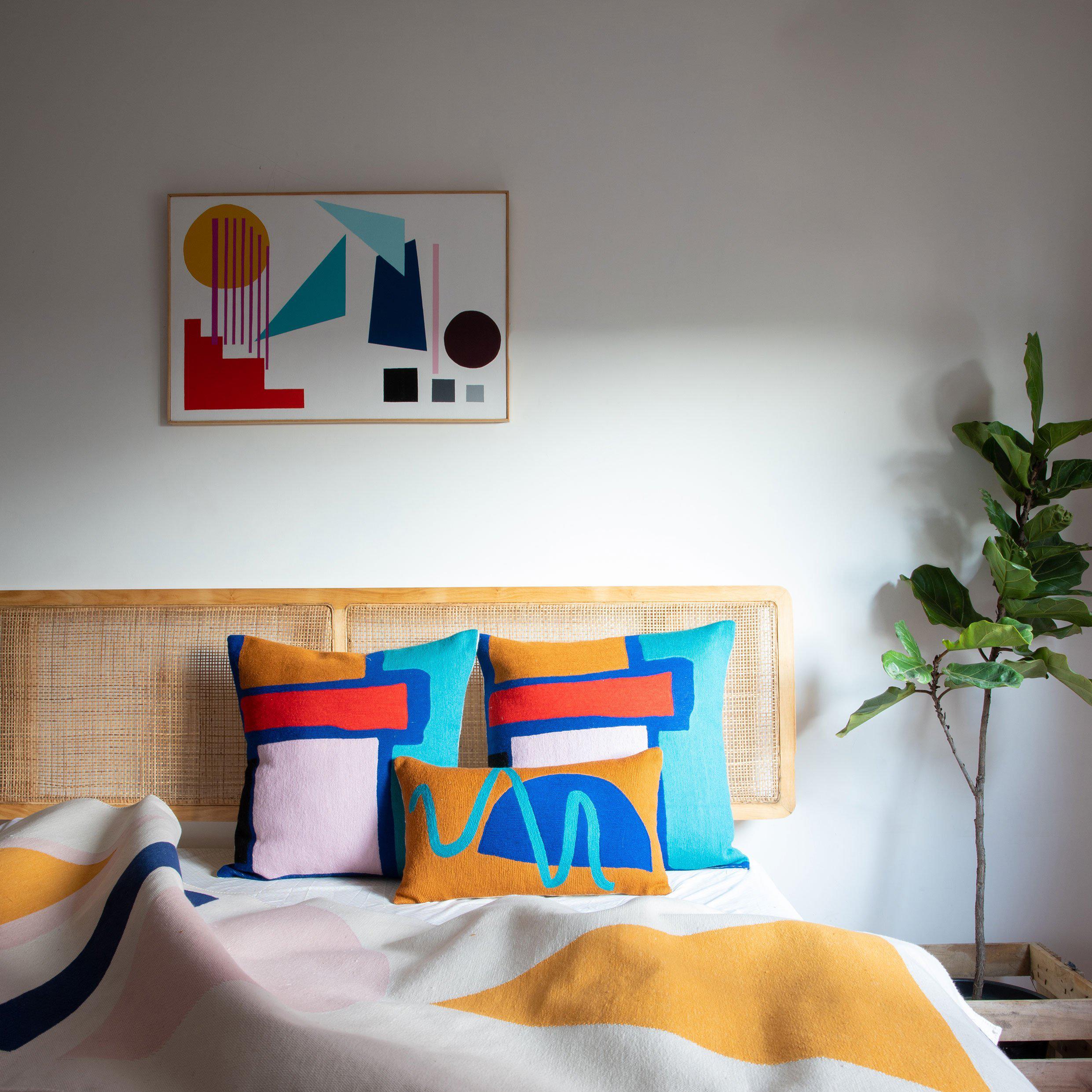 Blah Blah Squiggle Pillow、mySite、gigharbornorthrealestate