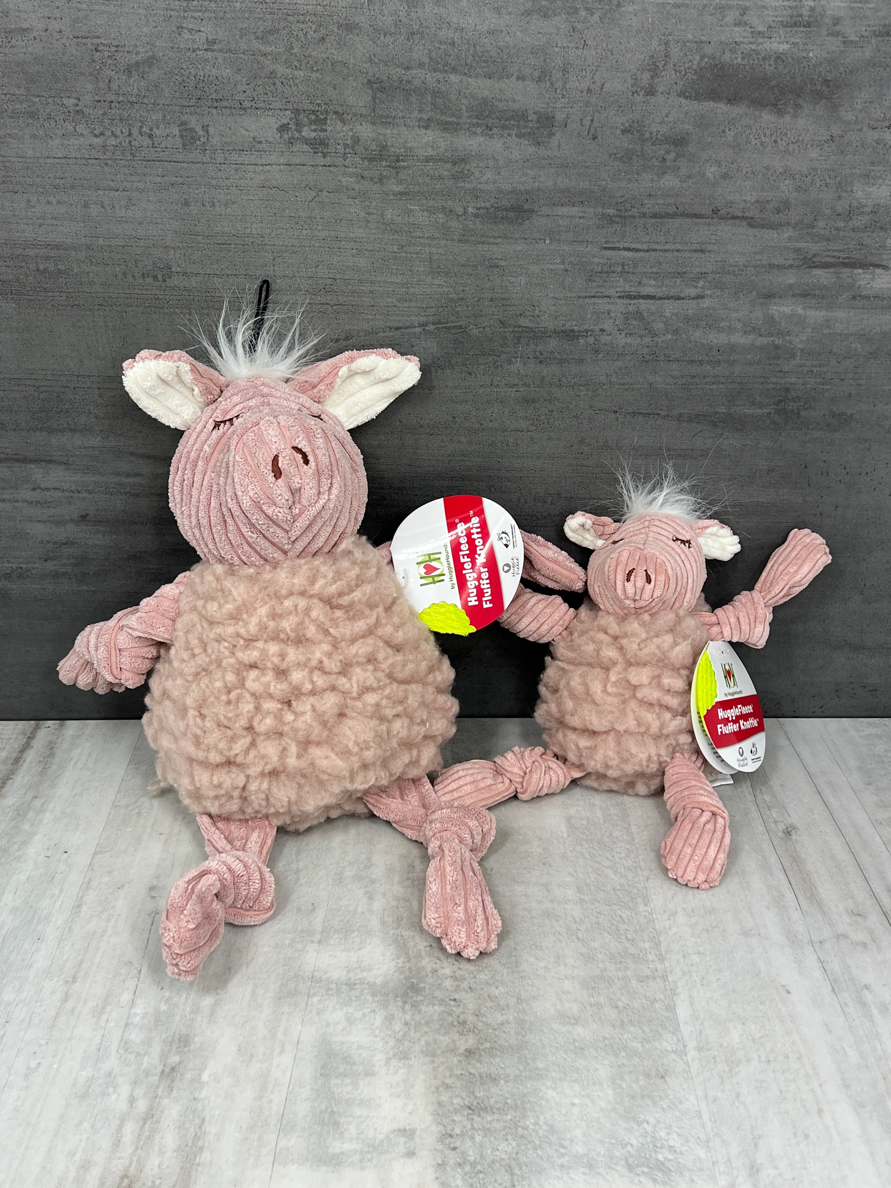 Penelope Pig Fleece Knottie Dog Toy、mySite、garagedoors4me