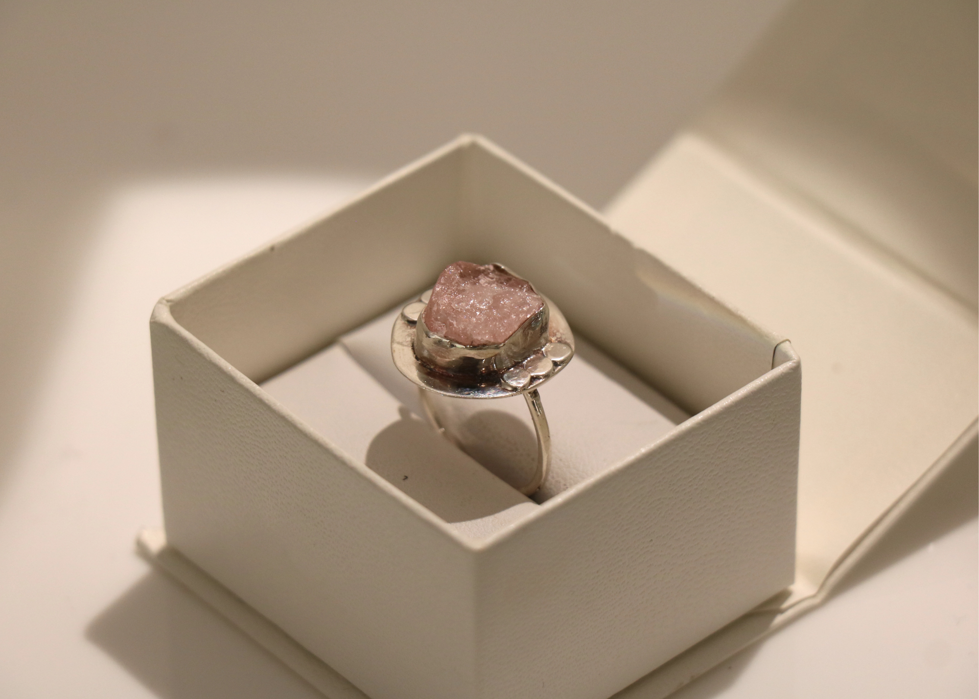 Raw Rose Quartz Ring (Sterling Silver)、mySite、topwebapps