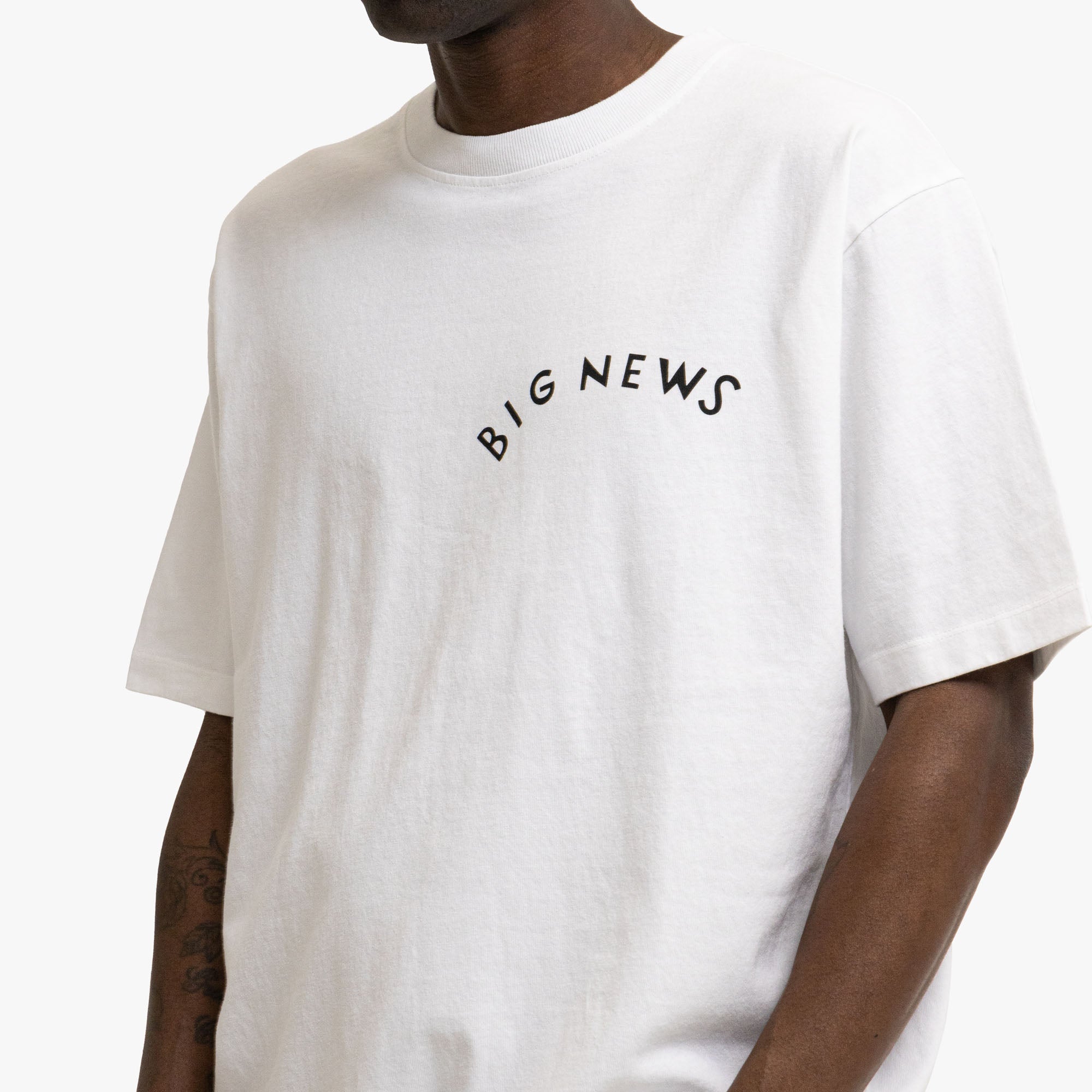  by Parra Big News T-Shirt White、mySite、merchandisen