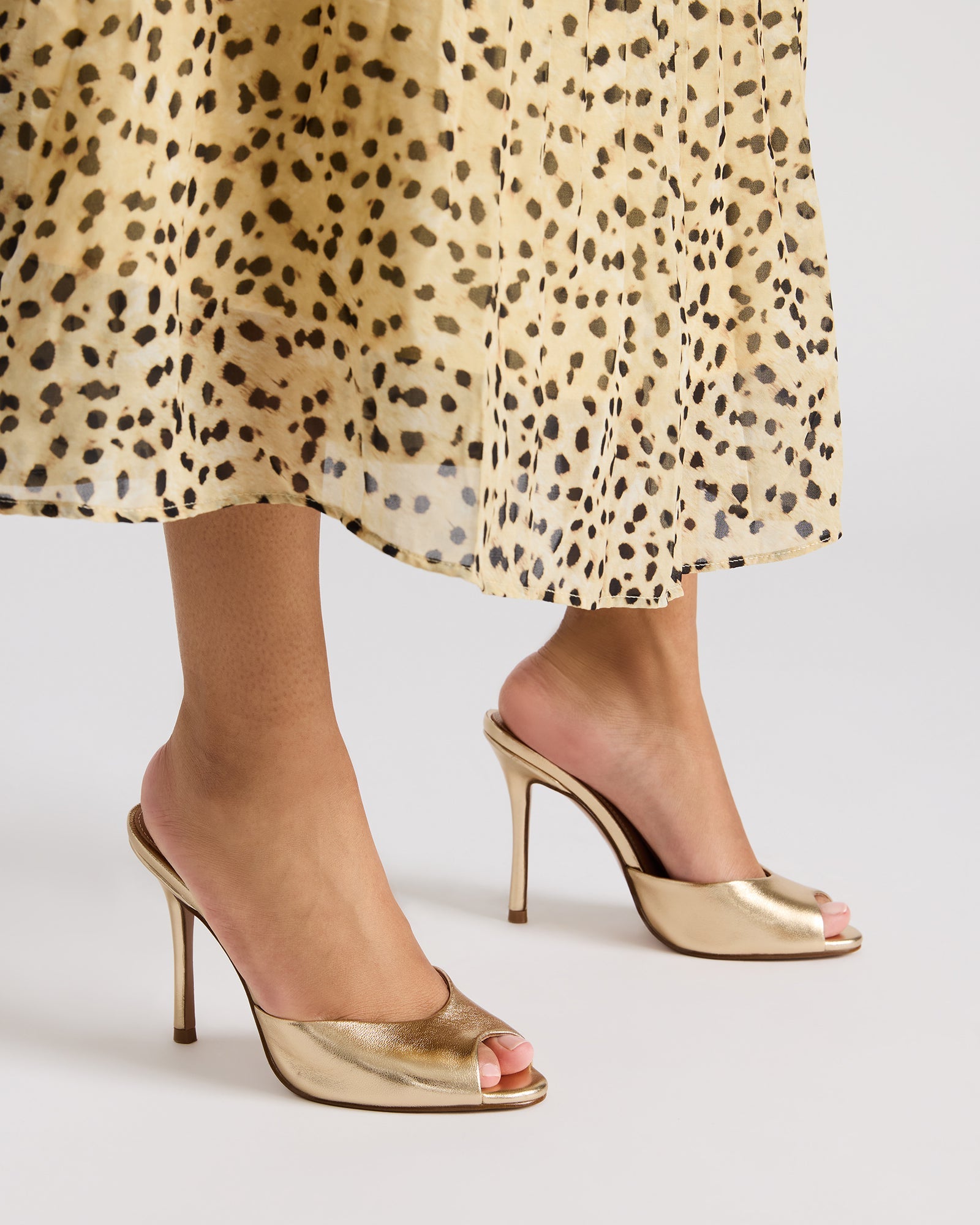 PRIYA GOLD LEATHER、mySite、gtrtttuynbv