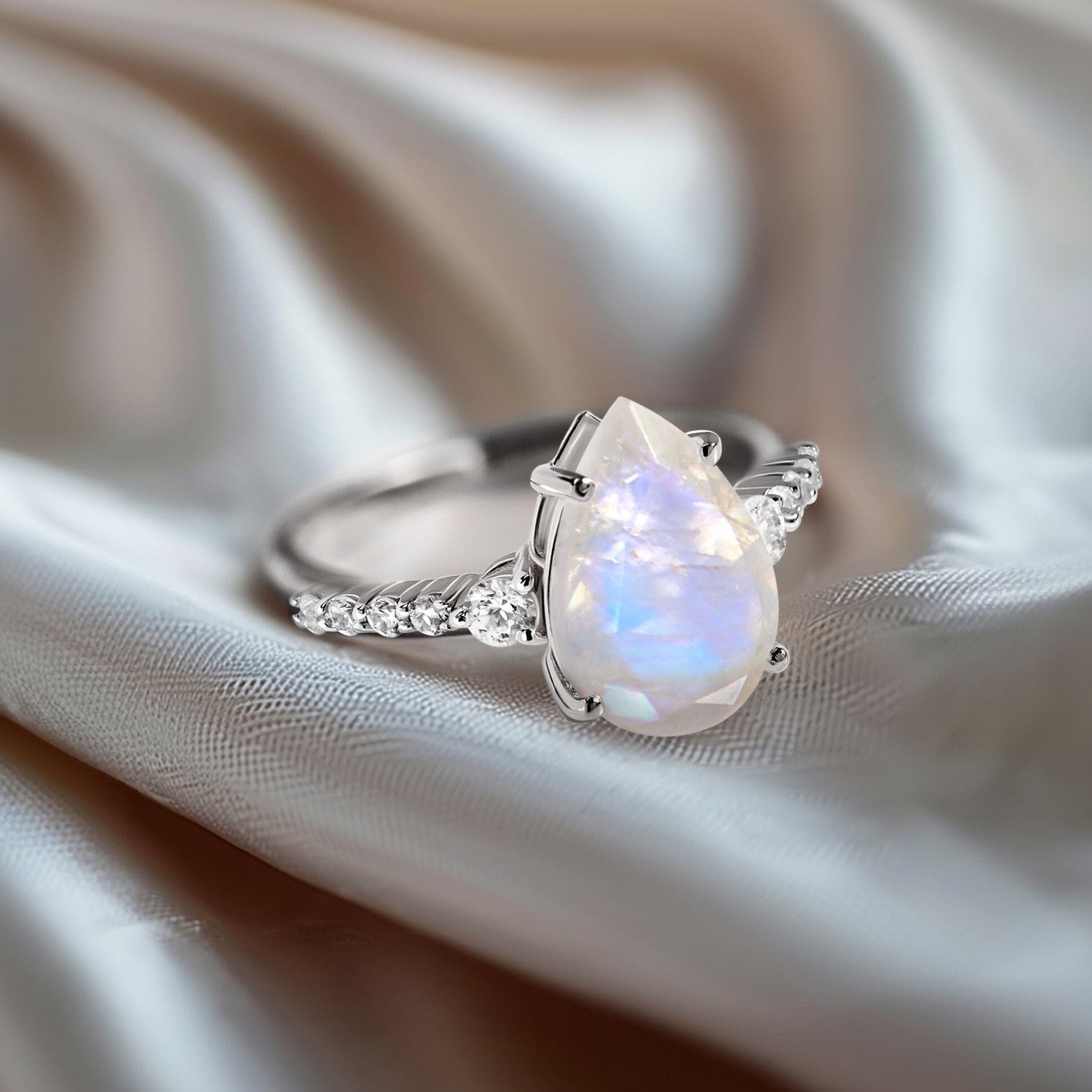 Moonstone Lab Diamond Ring - Queen Of Lustre、mySite、hinf8tx79