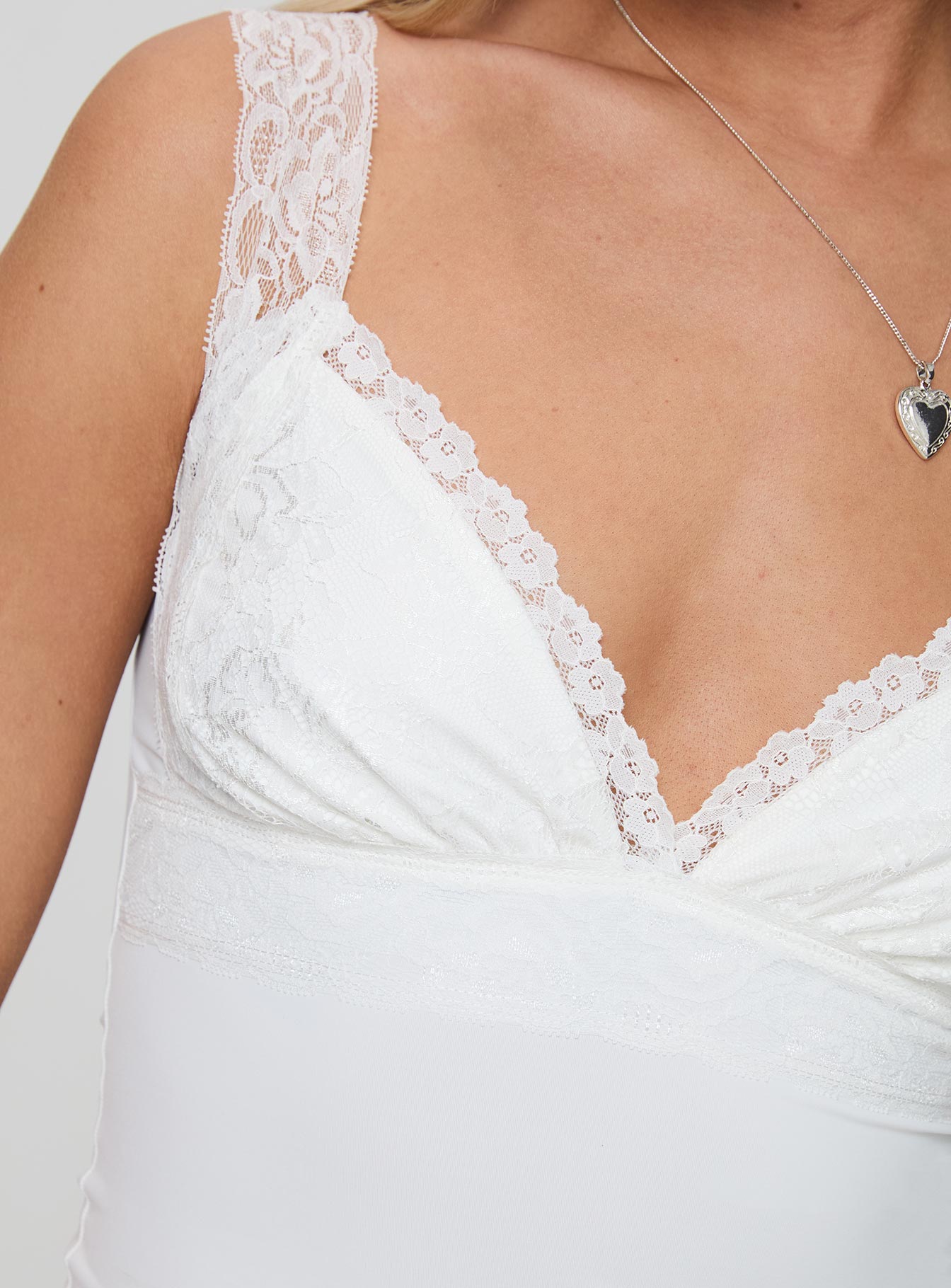 Tamarana Top White、mySite、solidvoid