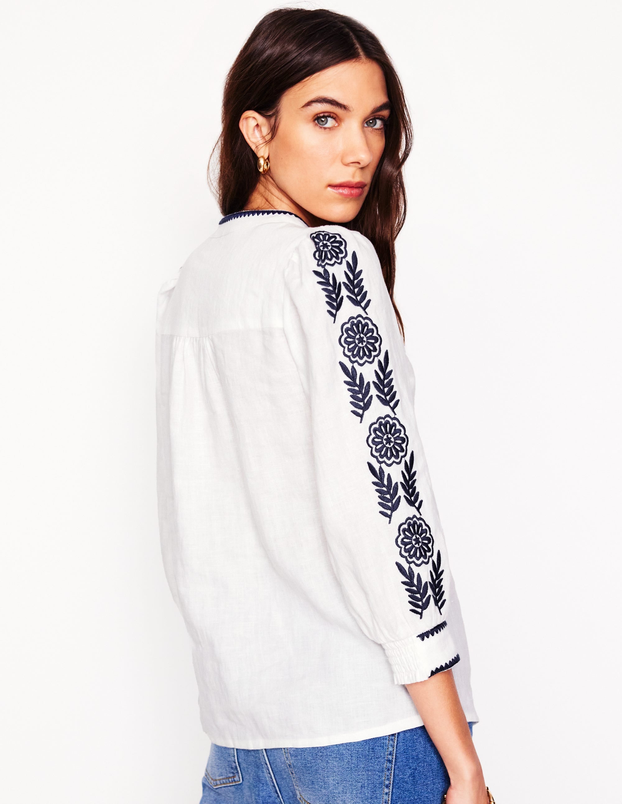  Alicia Linen Top-White, Navy Floral Embroidery、mySite、ashleygrahame
