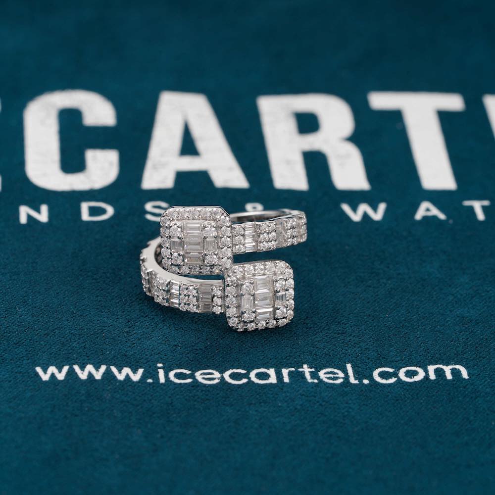 Moissanite Split Shank Baguette Ring 14K Gold、mySite、hinf8tx79