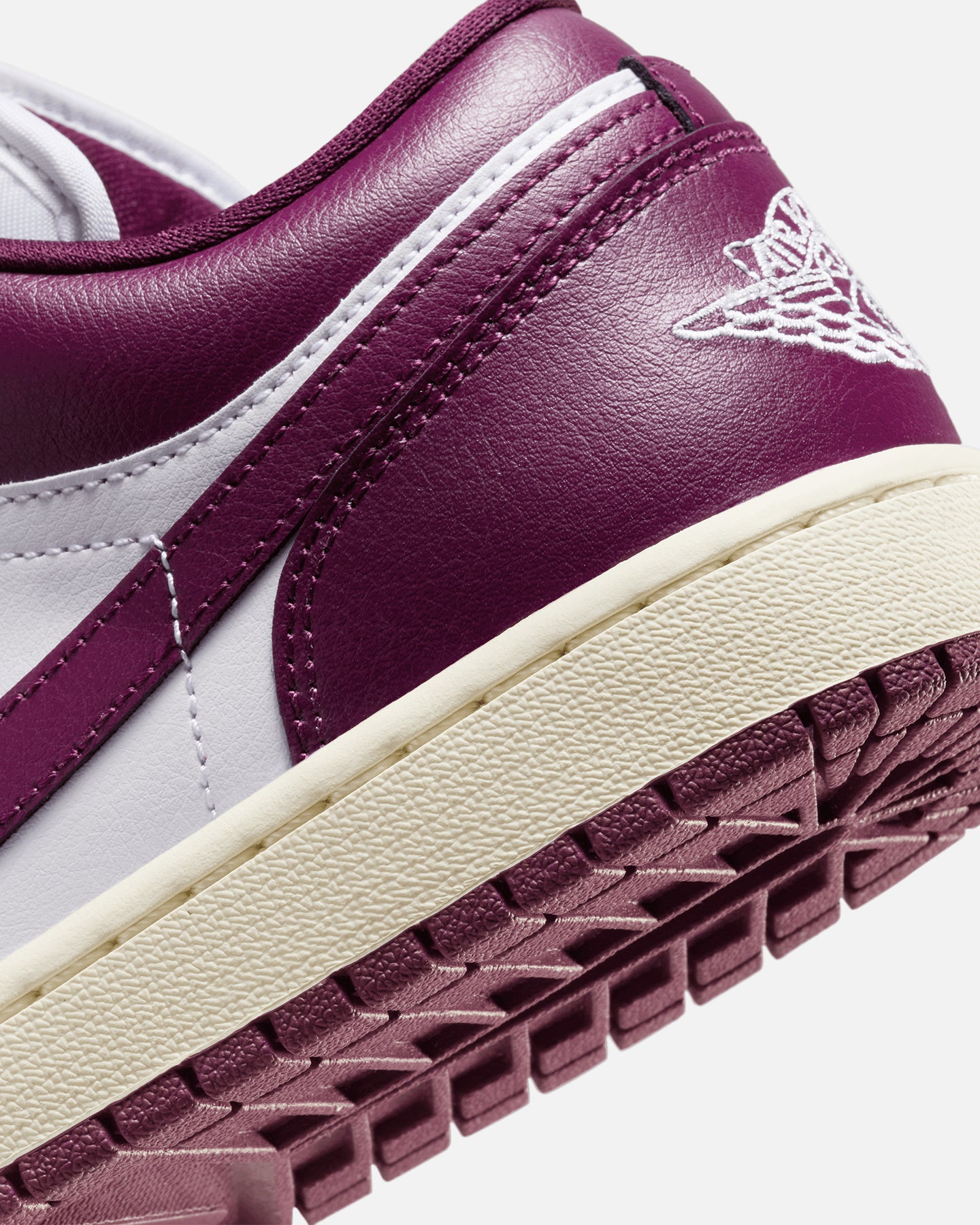 Jordan Women's Air Jordan 1 Low Fireberry White/Bordeaux、mySite、zt4zffjzw