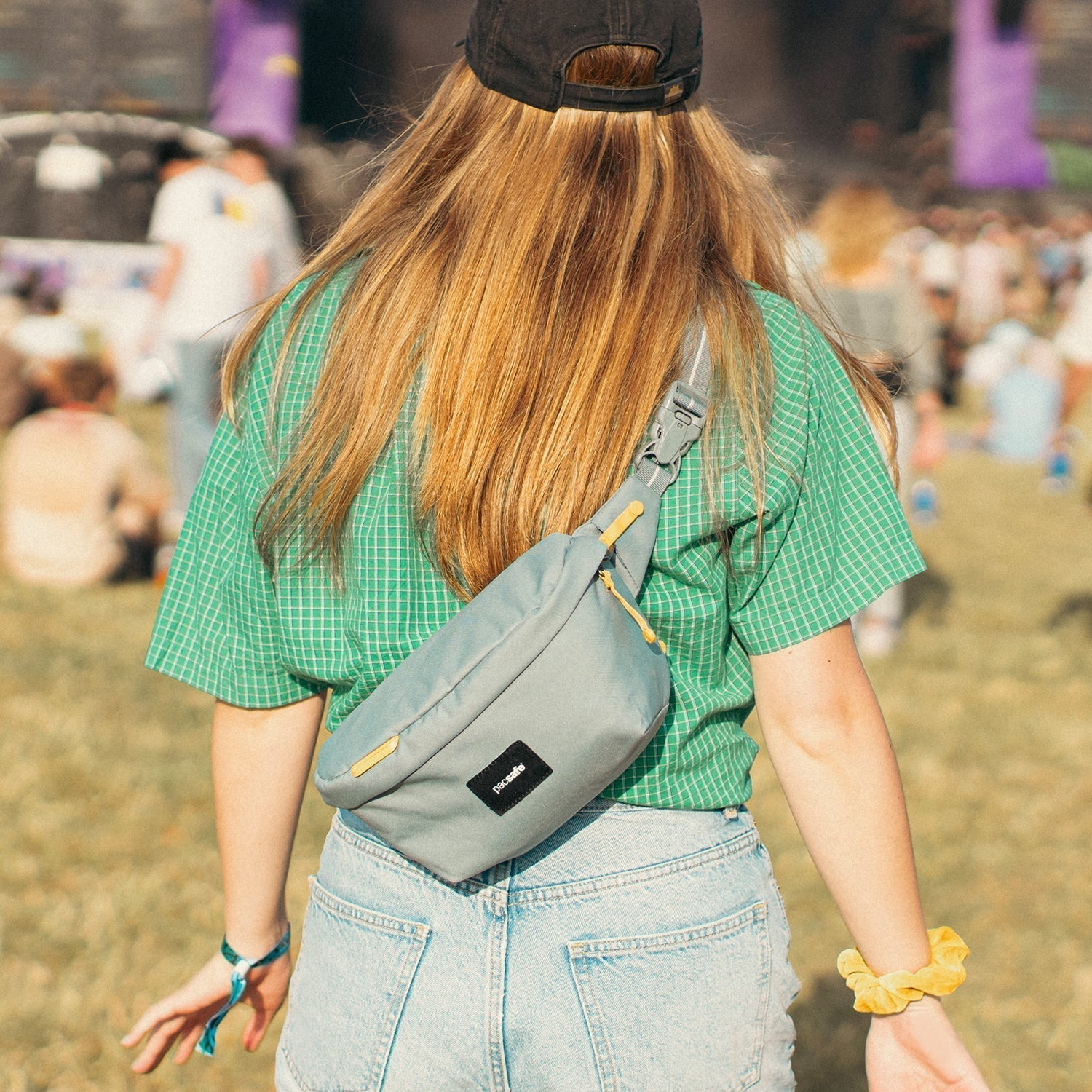 Pacsafe® GO anti-theft sling pack、mySite、garagedoors4me