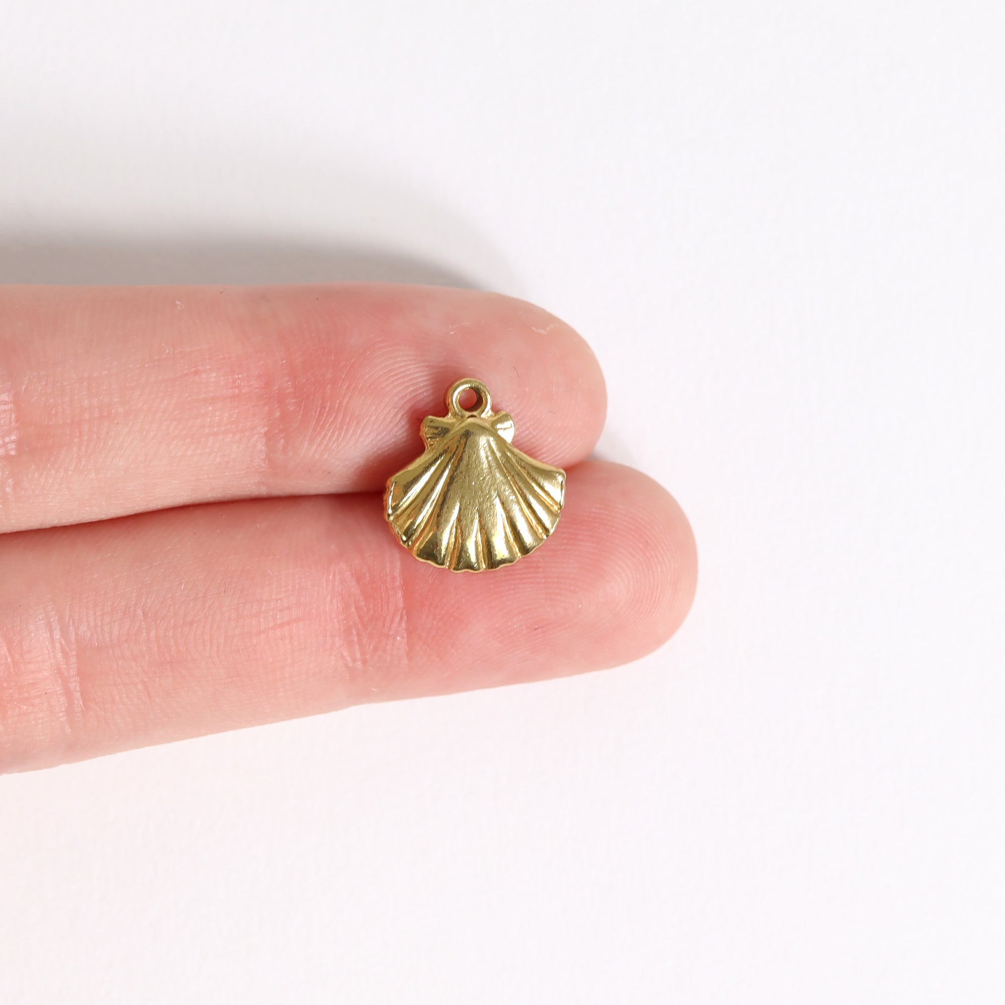 18K Gold PVD Stainless Steel Clam Shell Charm / PDL0097、mySite、dreamappss