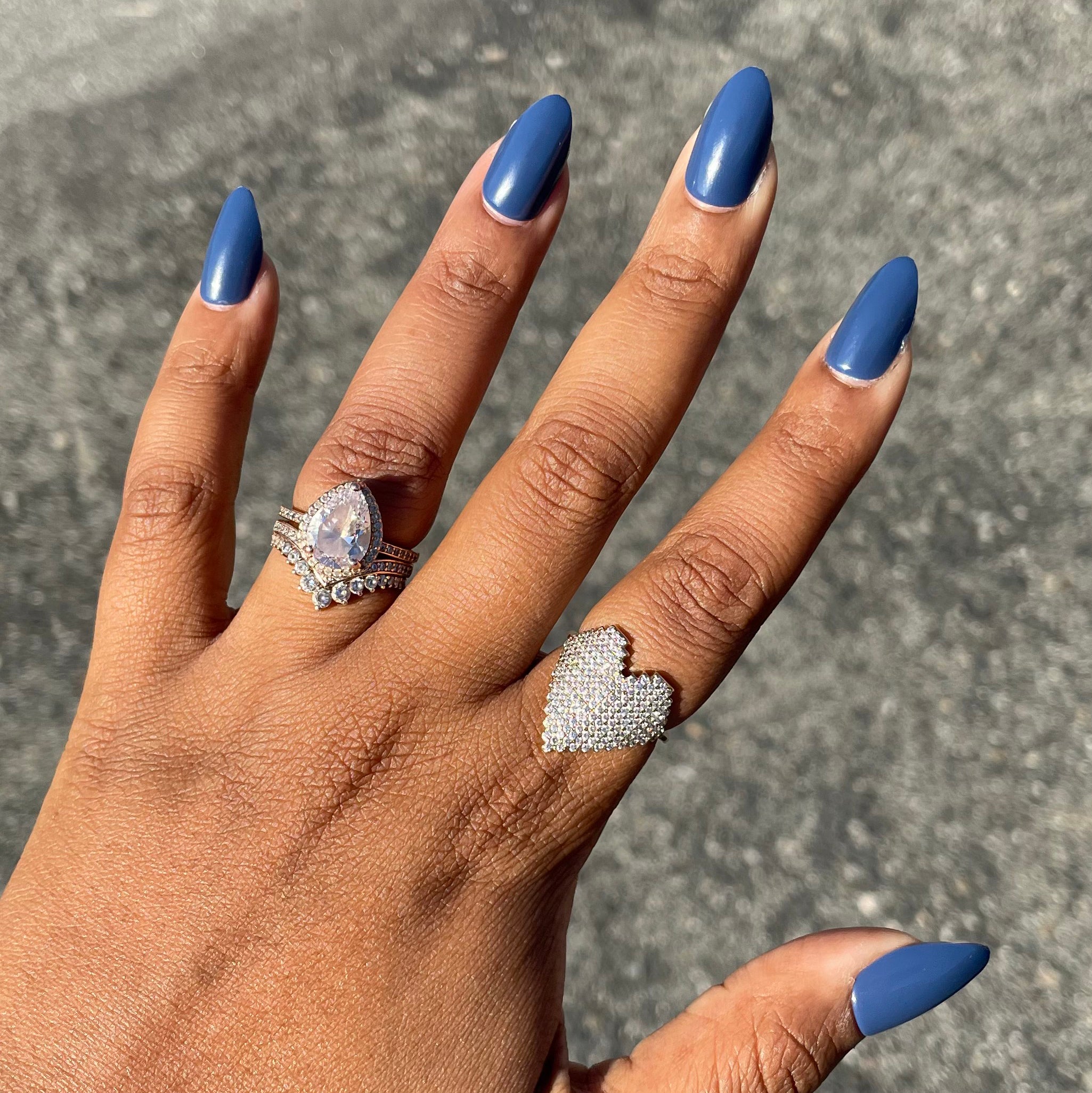 Social Studies - Press-On | Medium | Almond、mySite、solidvoid