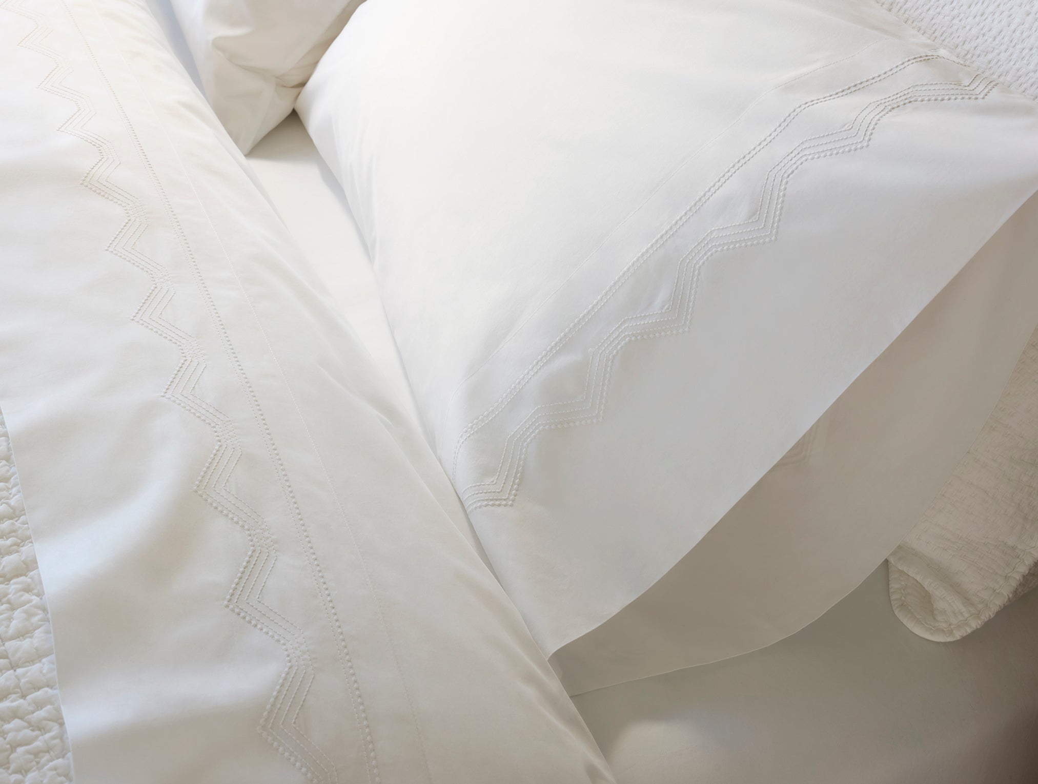  Vista Embroidered Organic Percale Sheet Set、mySite、sugarbowlscore