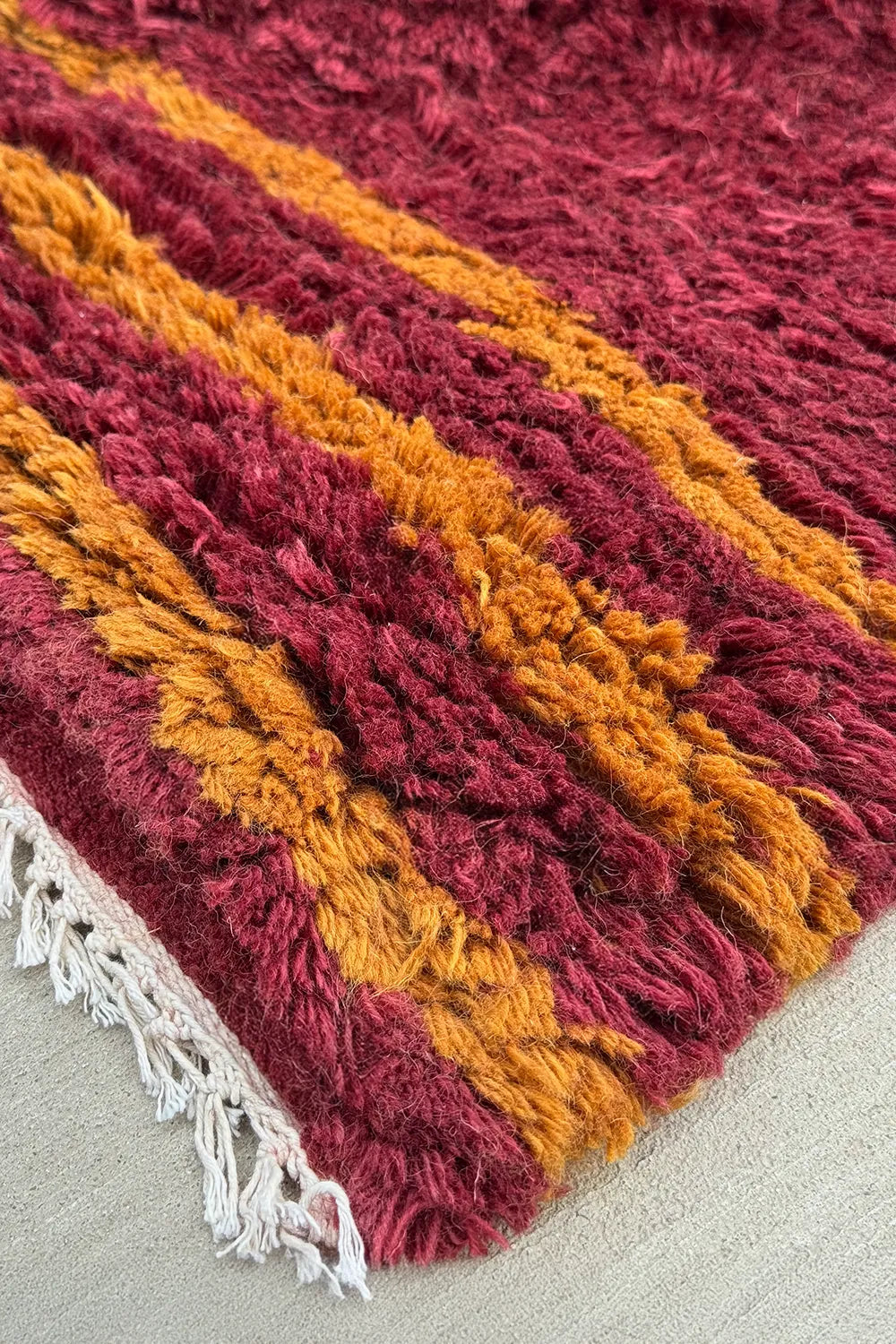 Orlo Burgundy and Gold Hand-Knotted Shag Wool Rug、mySite、gigharbornorthrealestate