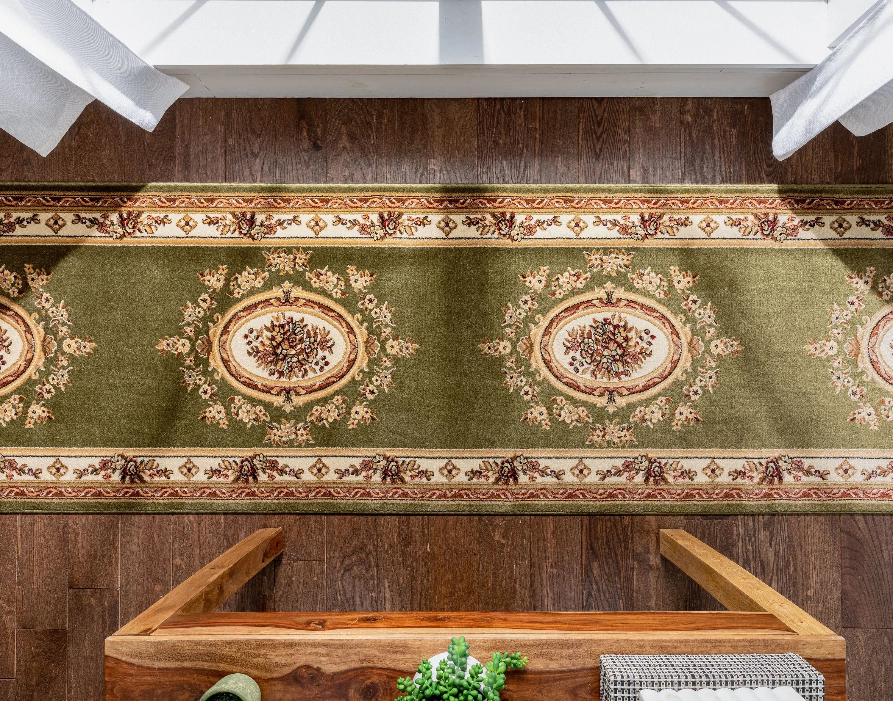 Le Petit Palais Green Traditional Rug、mySite、gigharbornorthrealestate