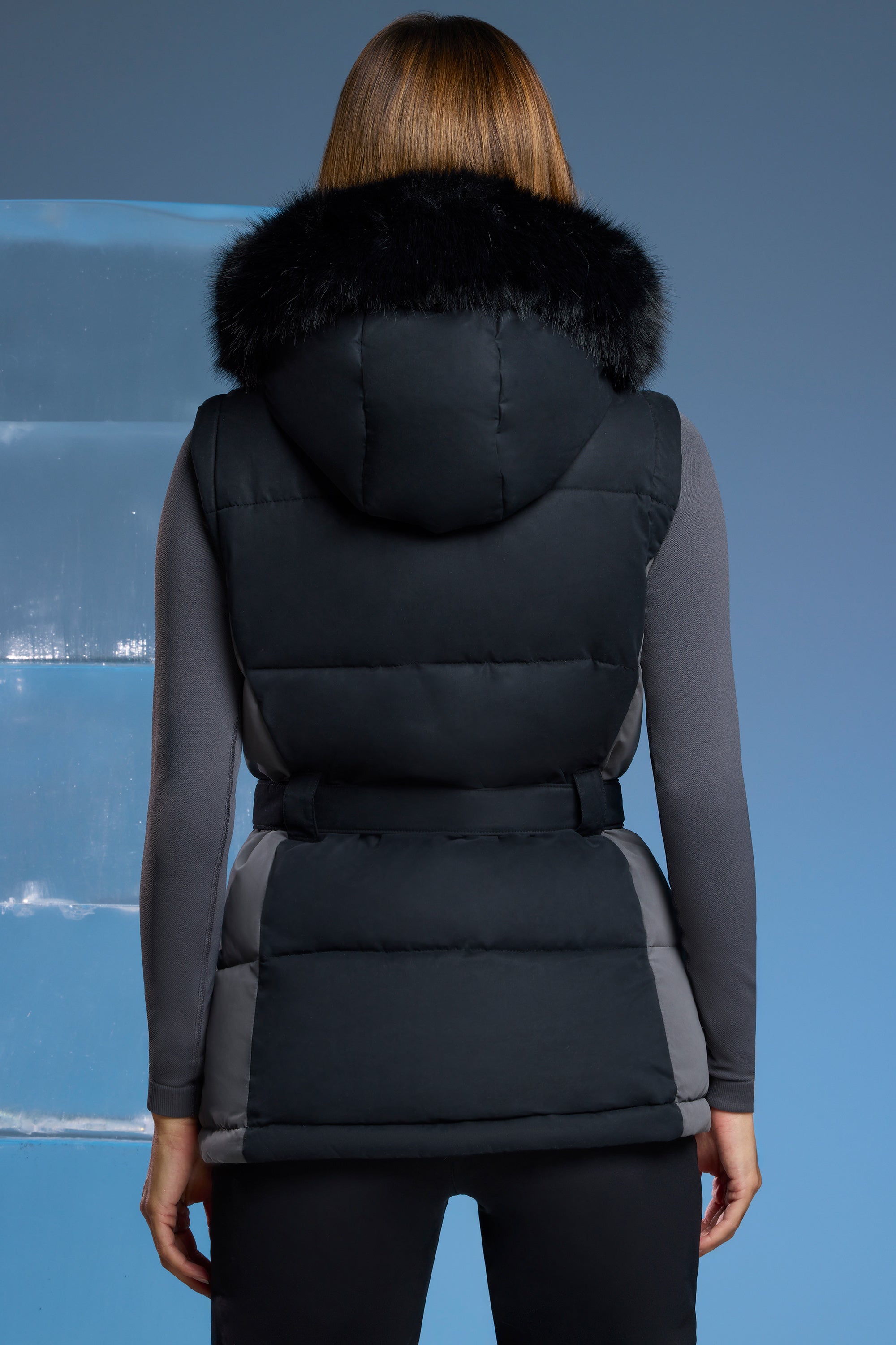 Ski Jacket with Detachable Sleeves in Black、mySite、solidvoid