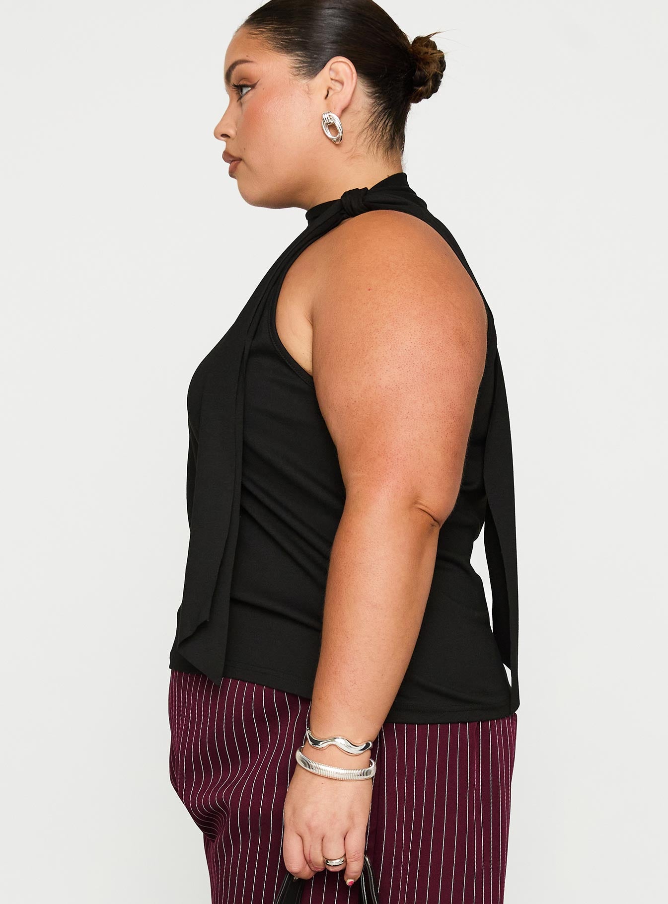 Mathias Top Black Curve、mySite、solidvoid