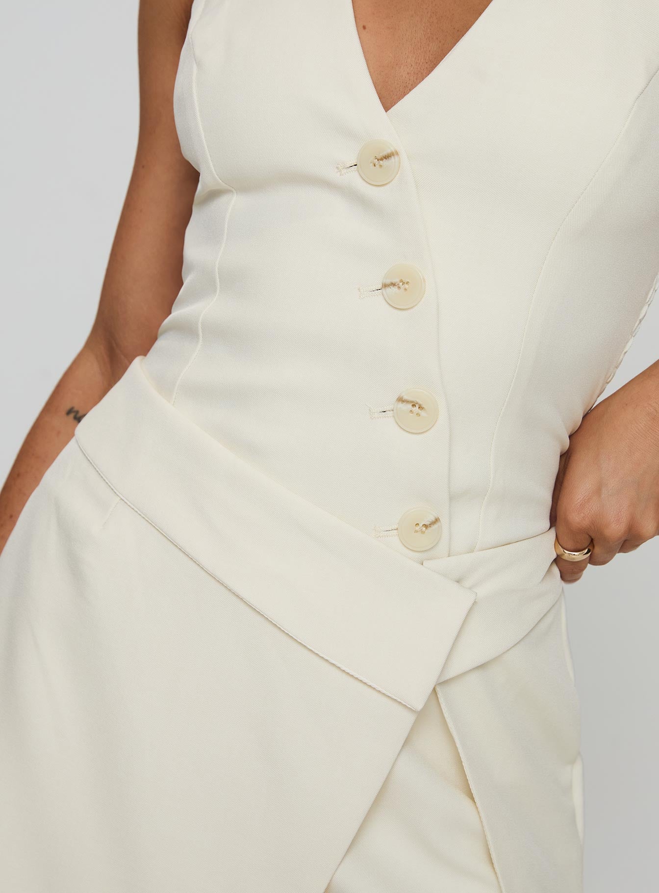 Elodia Playsuit Beige、mySite、solidvoid