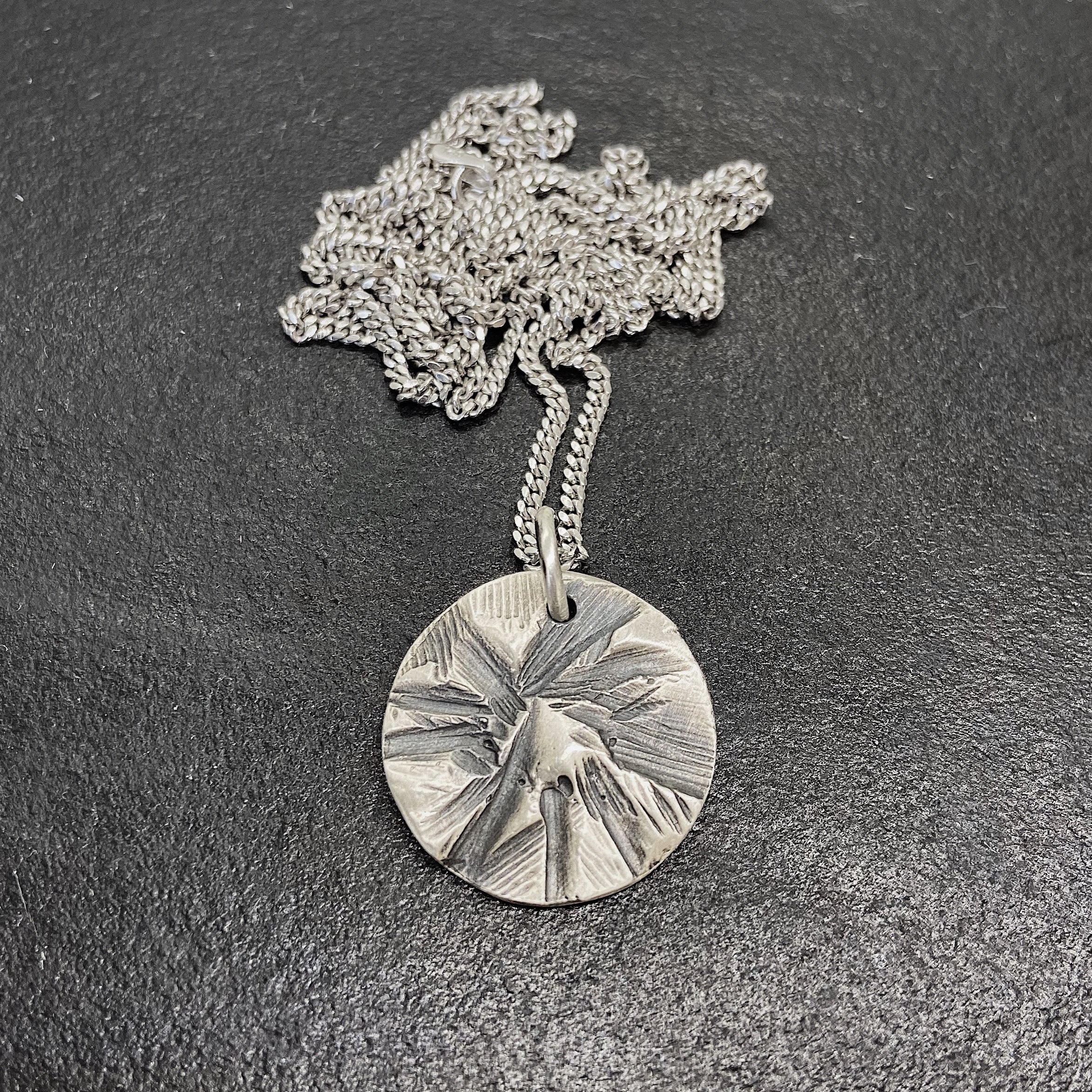  Peak Medallion in Oxidized Silver、mySite、merchandisen