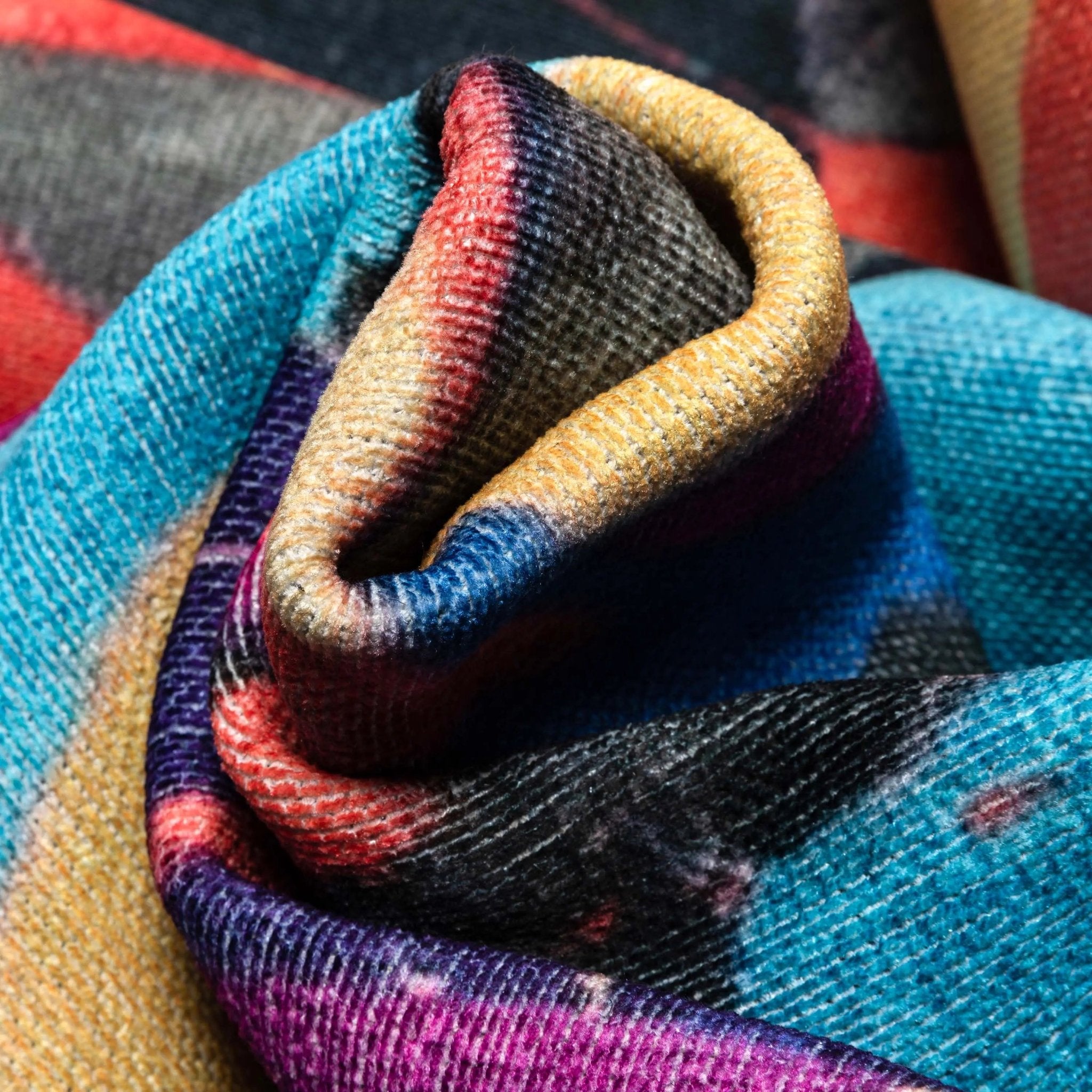 Well Woven x Misha Tyutyunik Sunday Jungle There Will Be Blood Multi-Color Rug、mySite、gigharbornorthrealestate