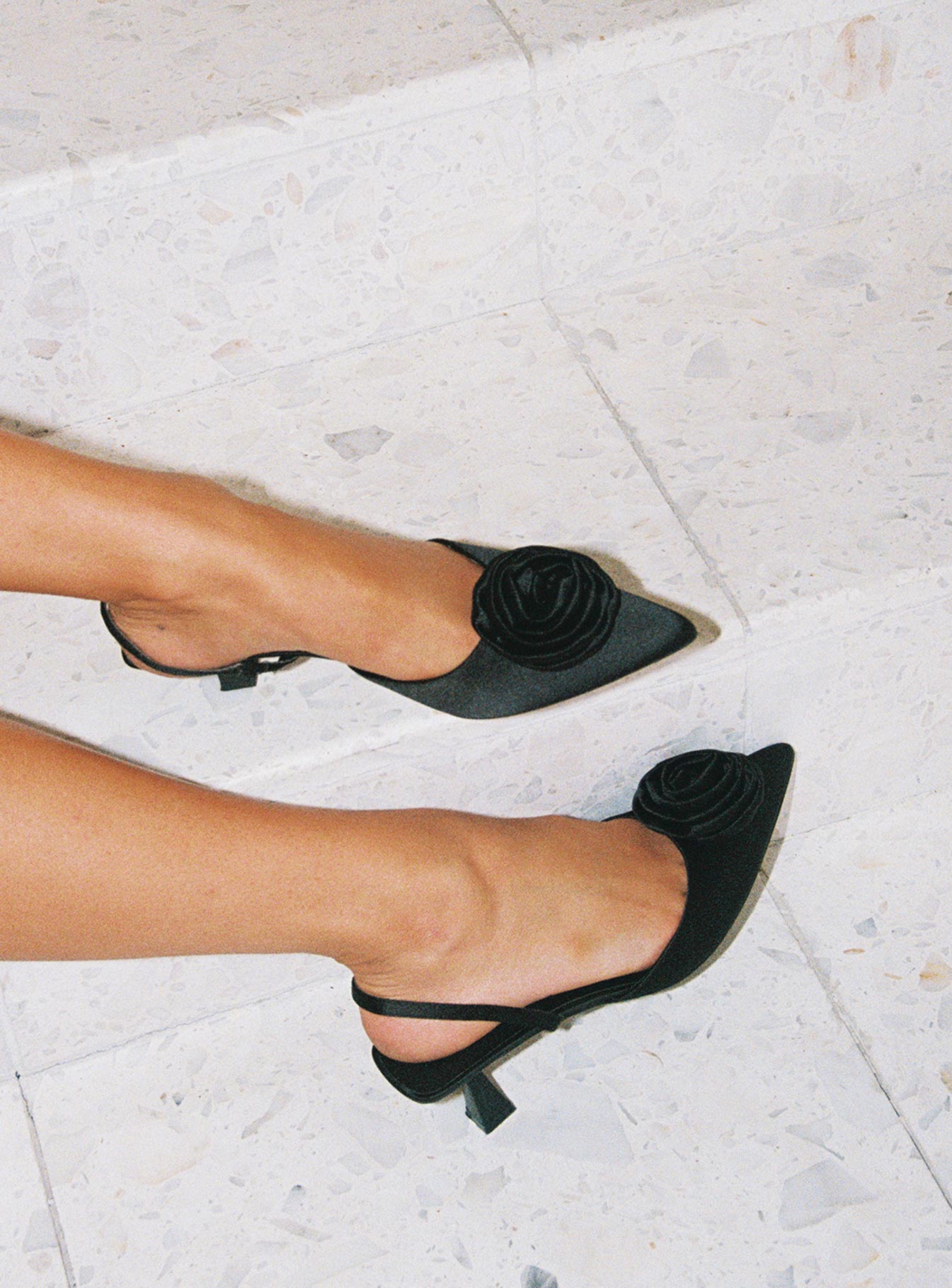 Chance Pointed Toe Bow Heels Black Satin、mySite、solidvoid