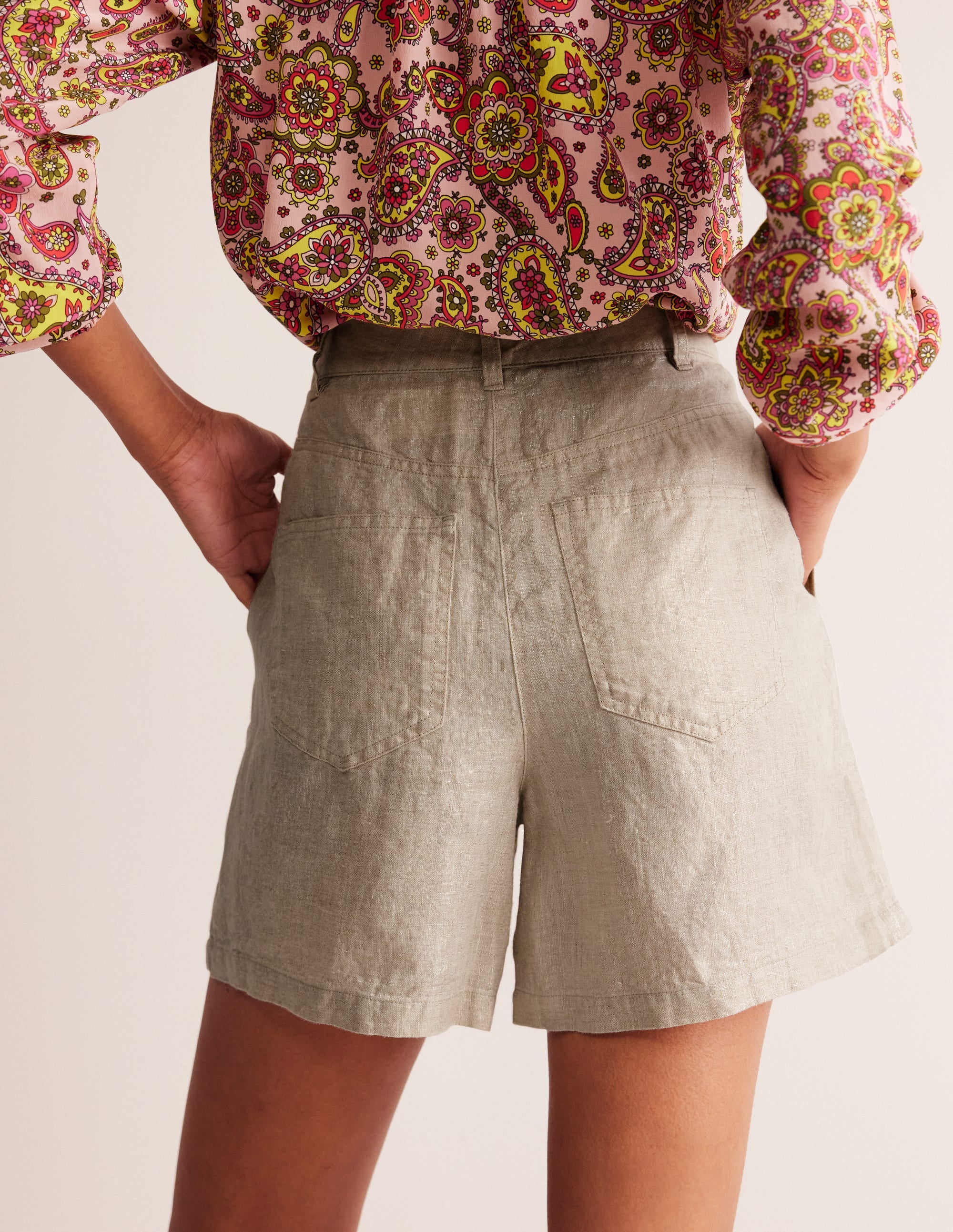  Pleated Linen Shorts-Neutral Metallic、mySite、ashleygrahame