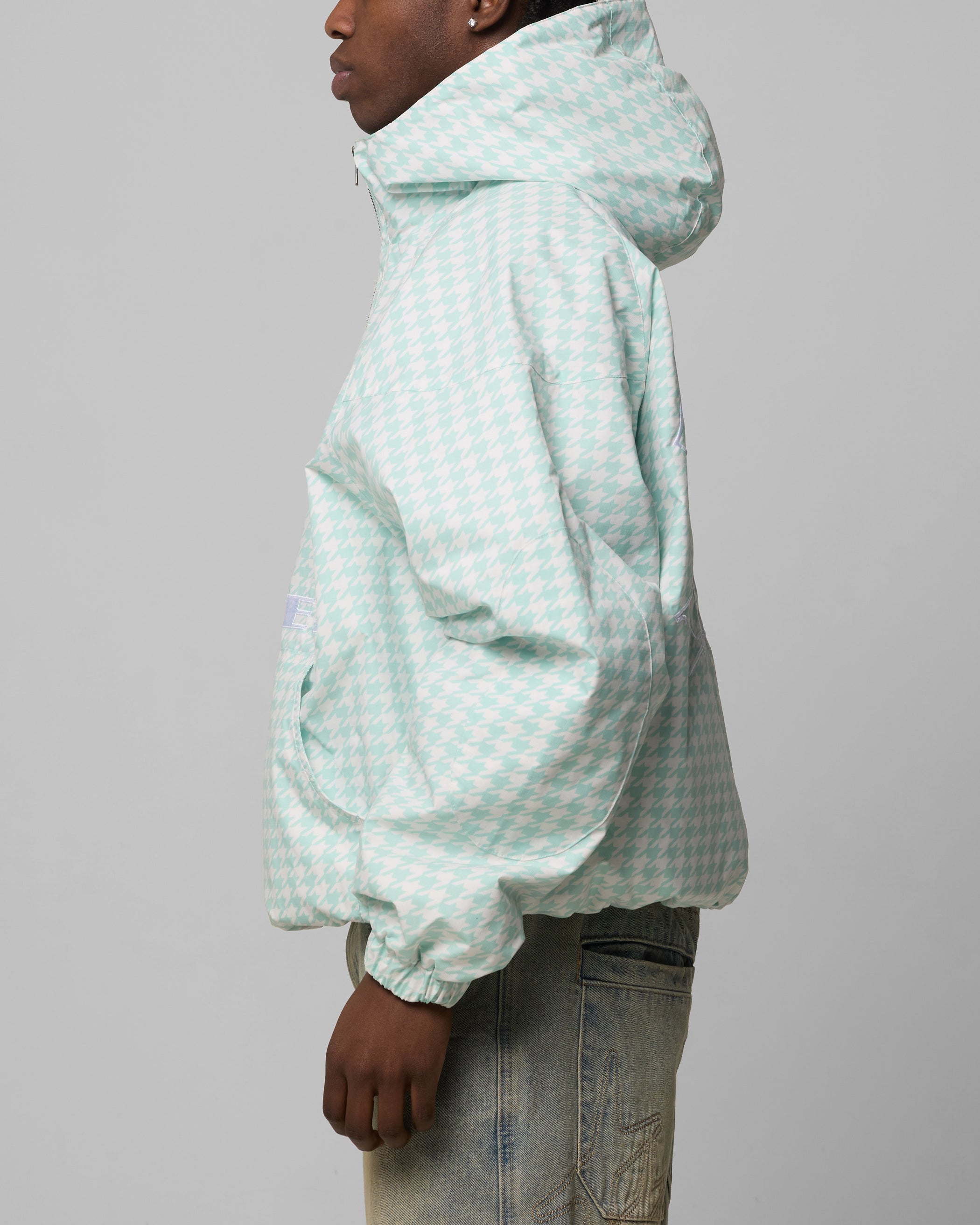 {product_title} - {shop_name}