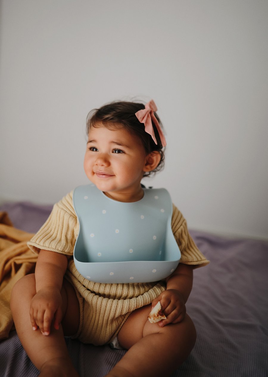 Silicone Baby Bib - White Daisy、mySite、g9winljtr
