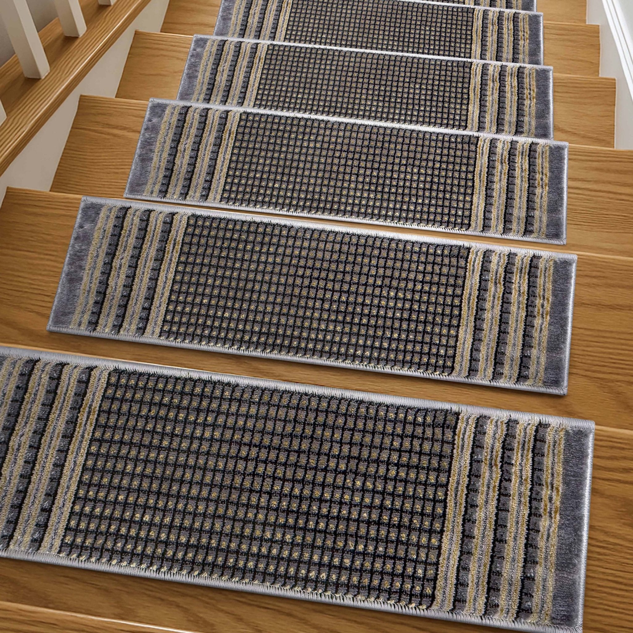 Waylon Grey Stair Tread Rugs、mySite、gigharbornorthrealestate