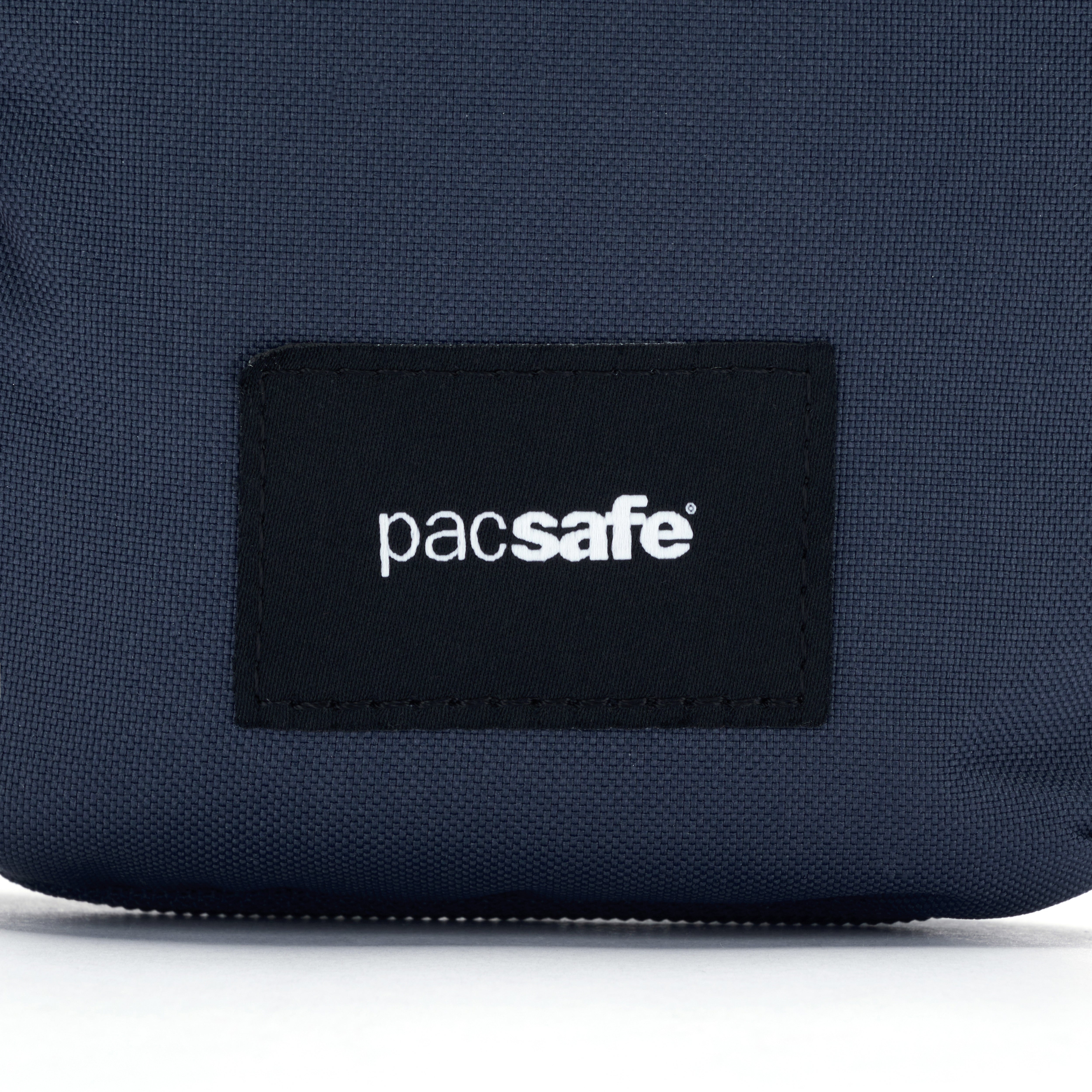 Pacsafe® GO anti-theft tech crossbody、mySite、garagedoors4me