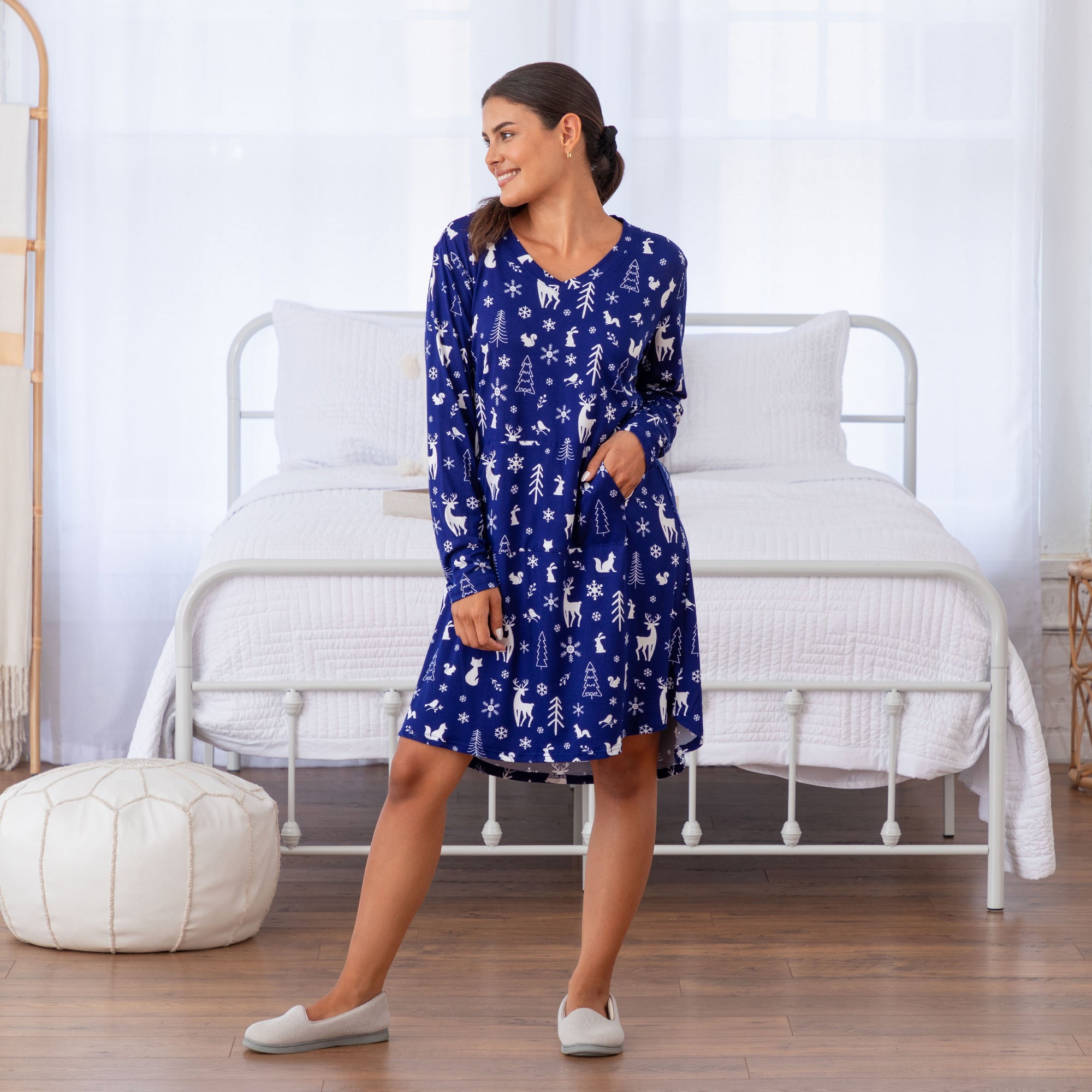 Snowy Winter Night Soft Touch Nightgown、mySite、camillekostekn