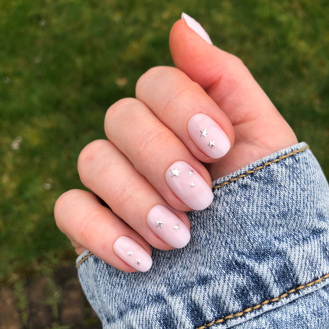 Soft Silver Foil Stars - Press-On | Short | Round、mySite、solidvoid