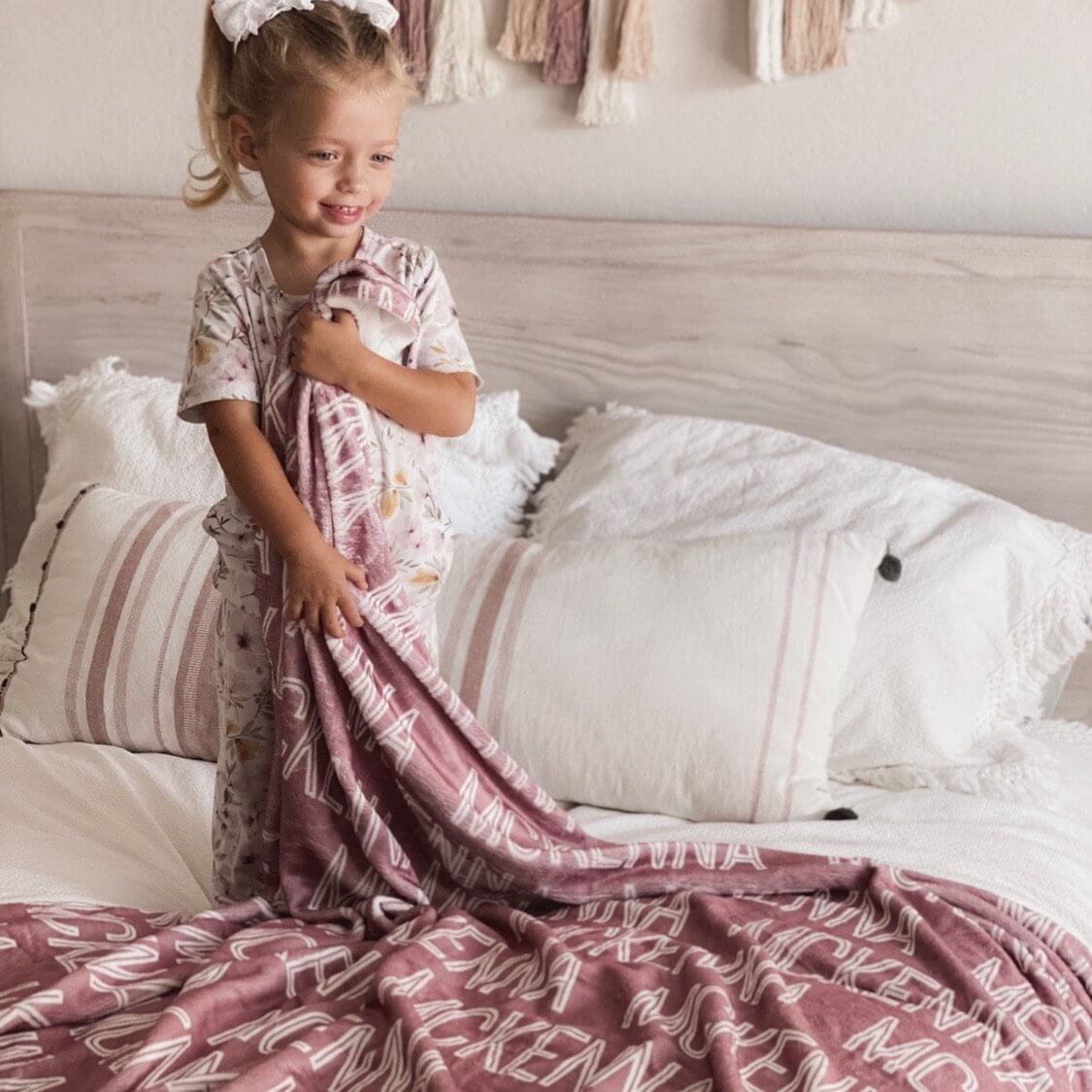  Custom Solid Color & Font Personalized Toddler Blanket、mySite、layawaytickets