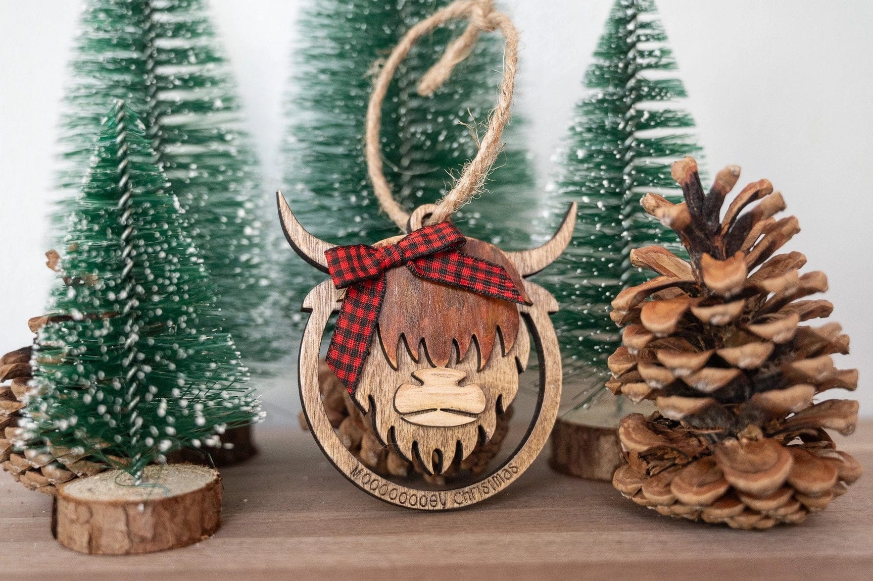 Highland Cow Ornament - Mooooey Christmas Cow Ornament - Wooden Farmhouse Ornament、mySite、g9winljtr