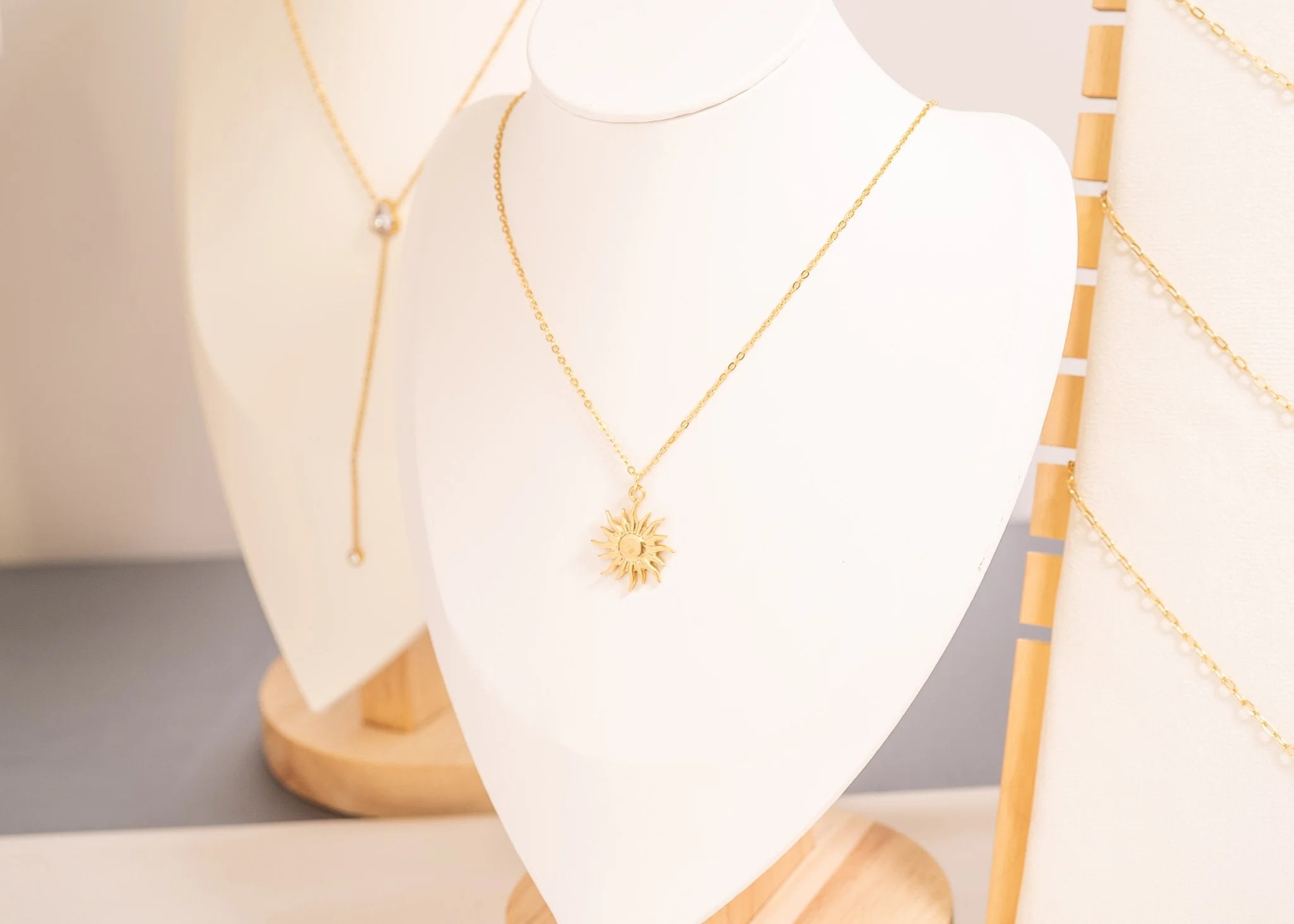 18K Gold PVD Stainless Steel Mystic Sun Charm / PDL0116、mySite、dreamappss