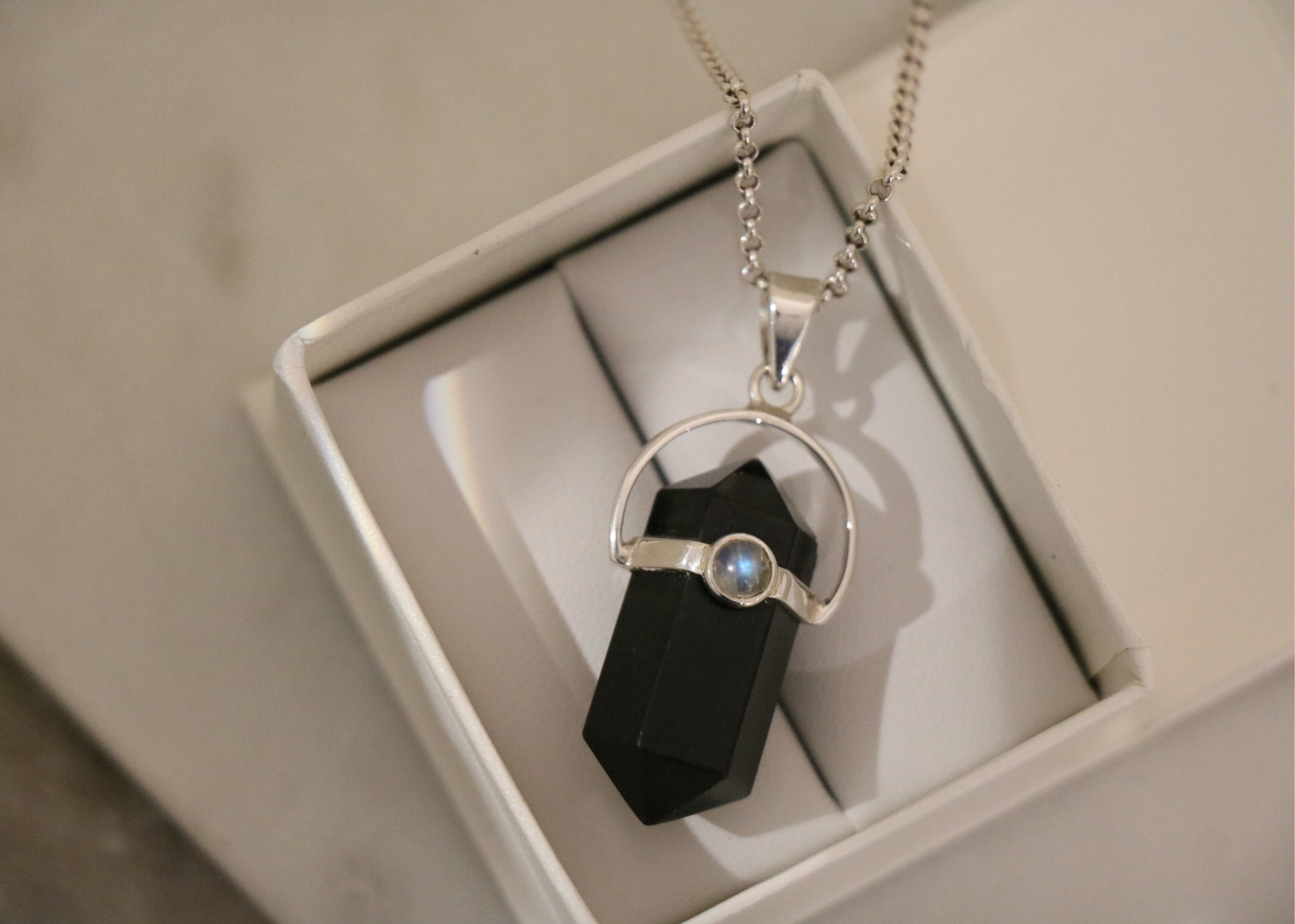 Black Tourmaline and Opalite Pendant、mySite、topwebapps