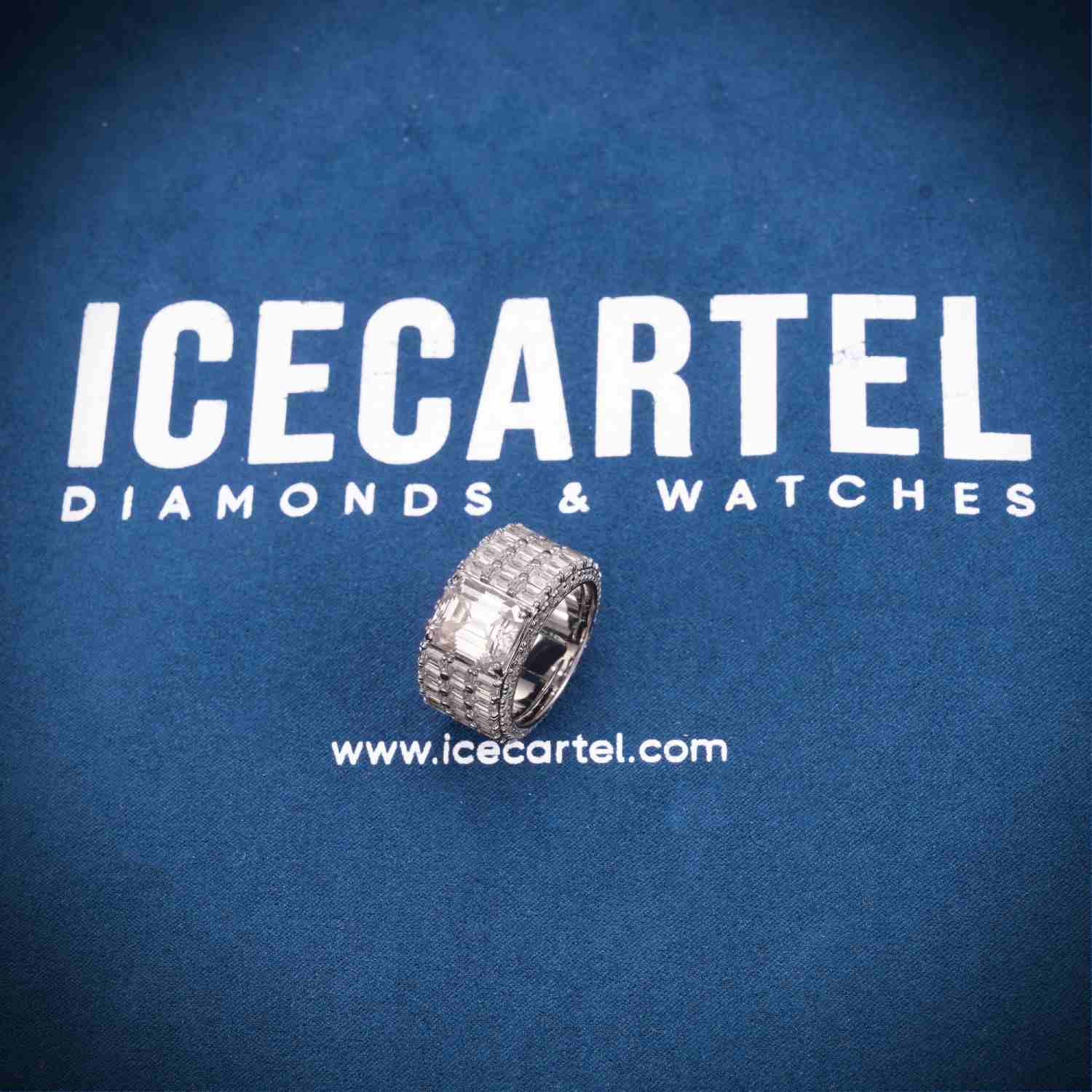 Moissanite 3-Row Emerald Cut Band Ring 14K Gold、mySite、hinf8tx79