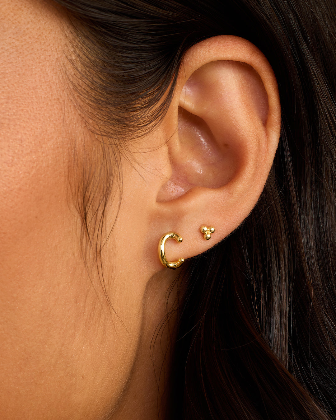 Alphabet Single Huggie、mySite、hinf8tx79