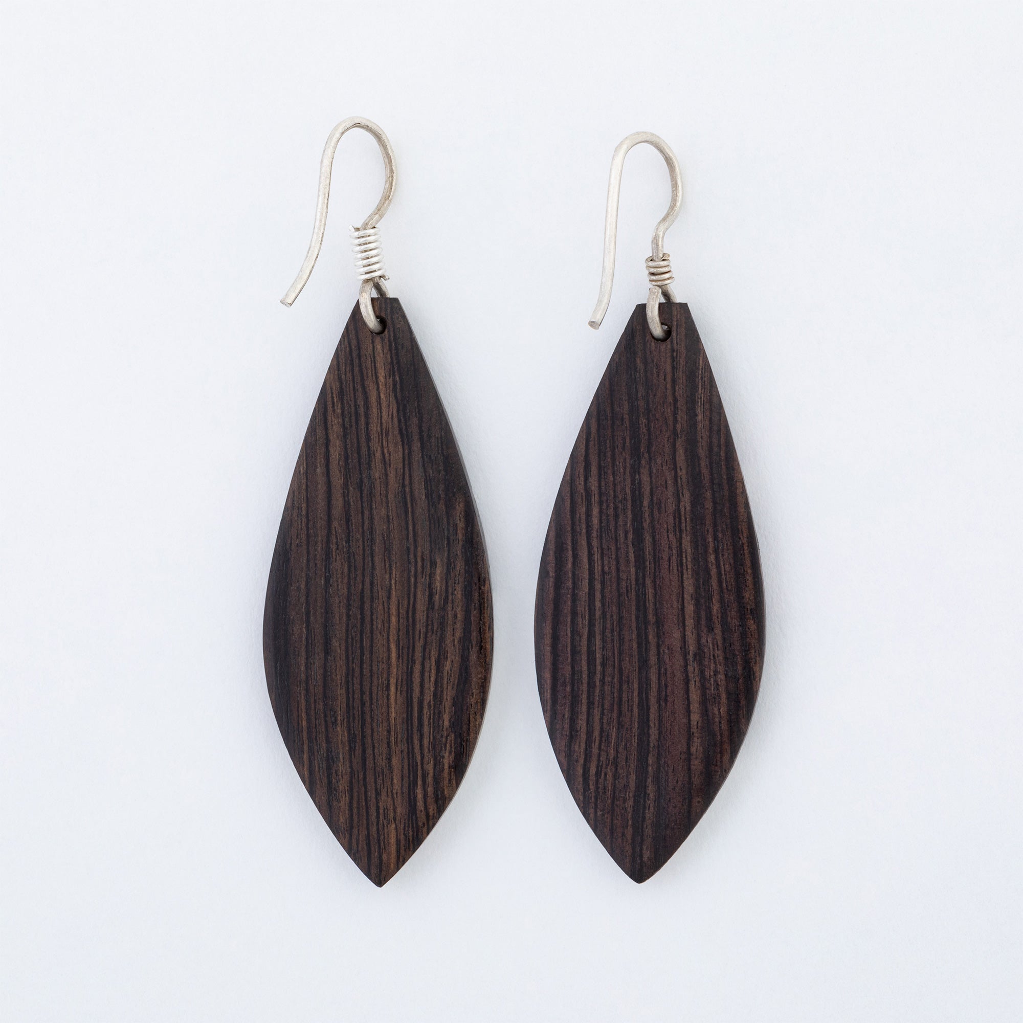 Tuareg Silver and Ebony Drop Earrings、mySite、camillekostekn