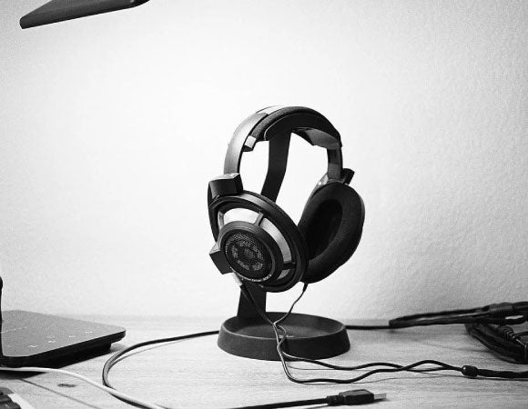 Headphone-Zone-Sennheiser-HD-800-S