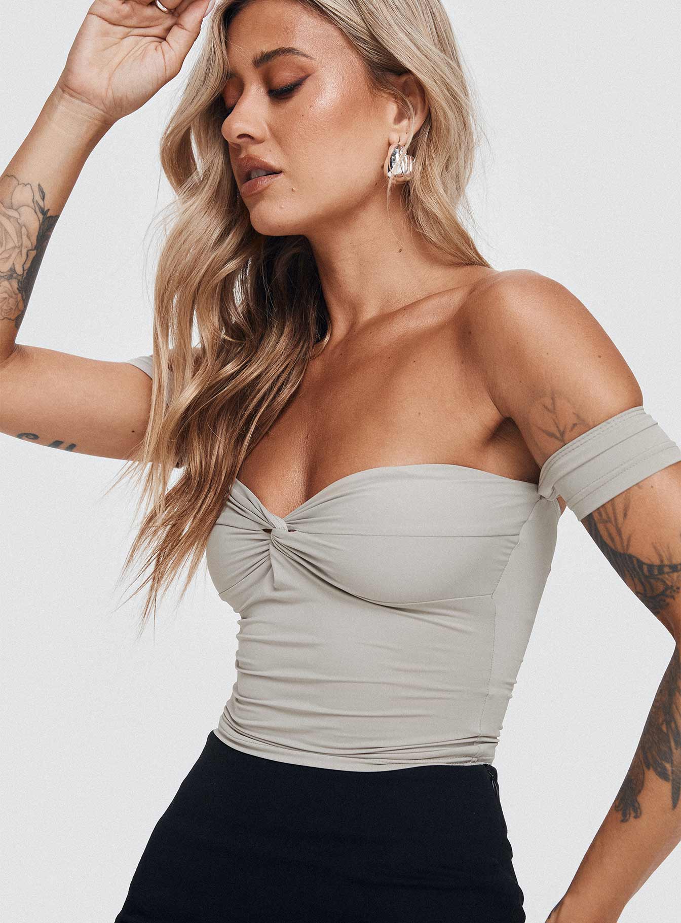 Larisha Top Grey、mySite、solidvoid