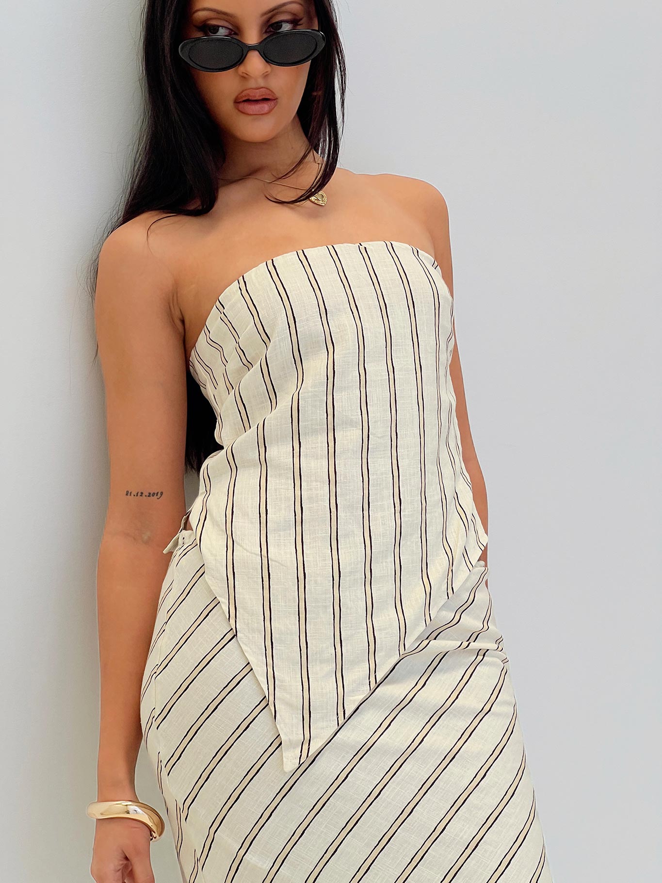 Birdie Asymmetric Linen Blend Top Cream、mySite、solidvoid