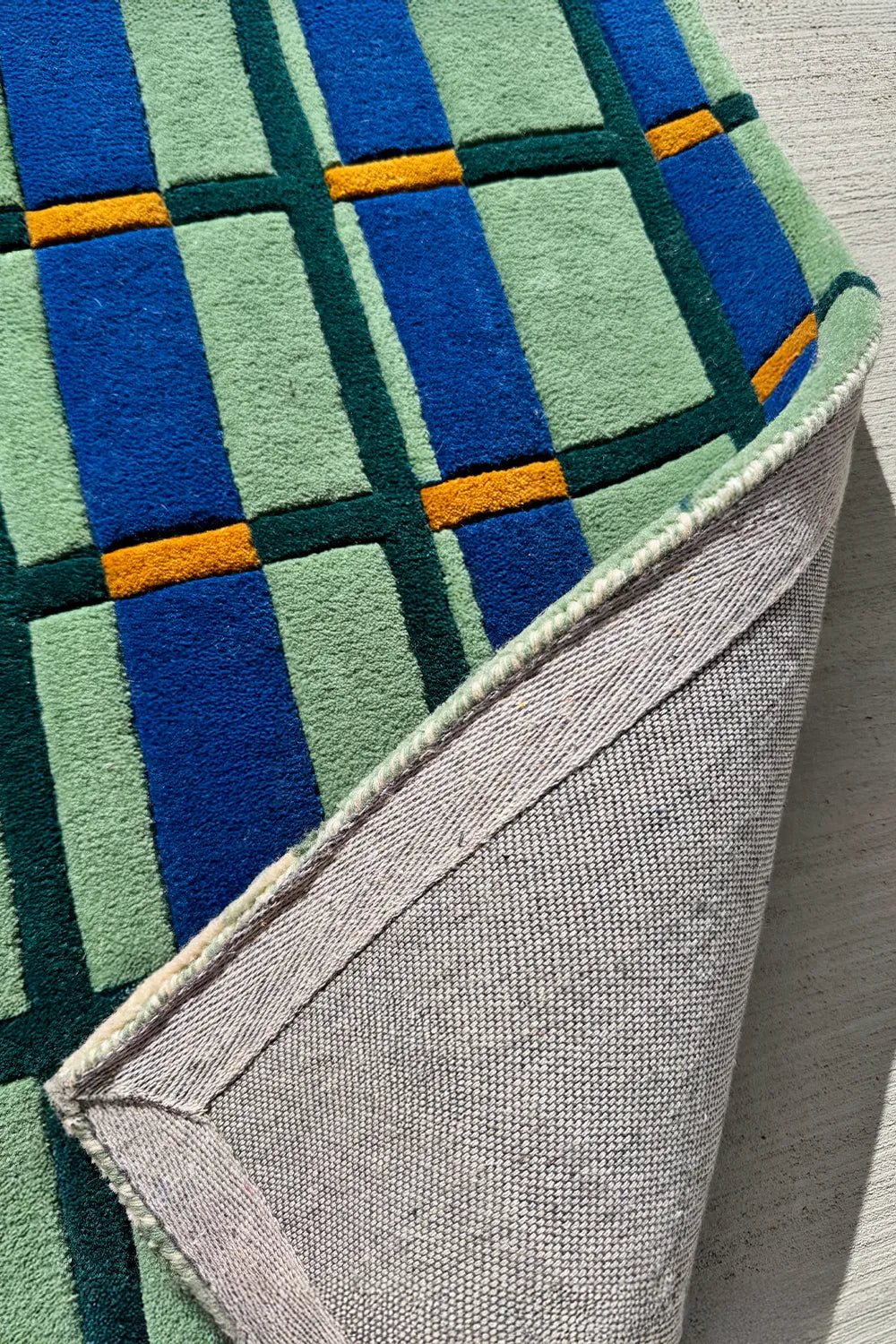 Mid-Century Multicolor Grid Tufted Wool Rug、mySite、gigharbornorthrealestate