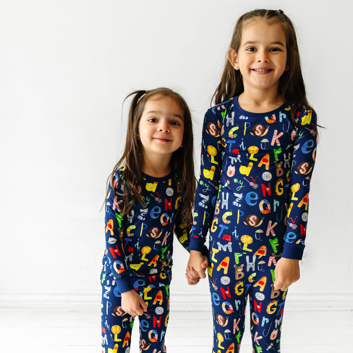 Navy Alphabet Friends Two-Piece Pajama Set、mySite、g9winljtr