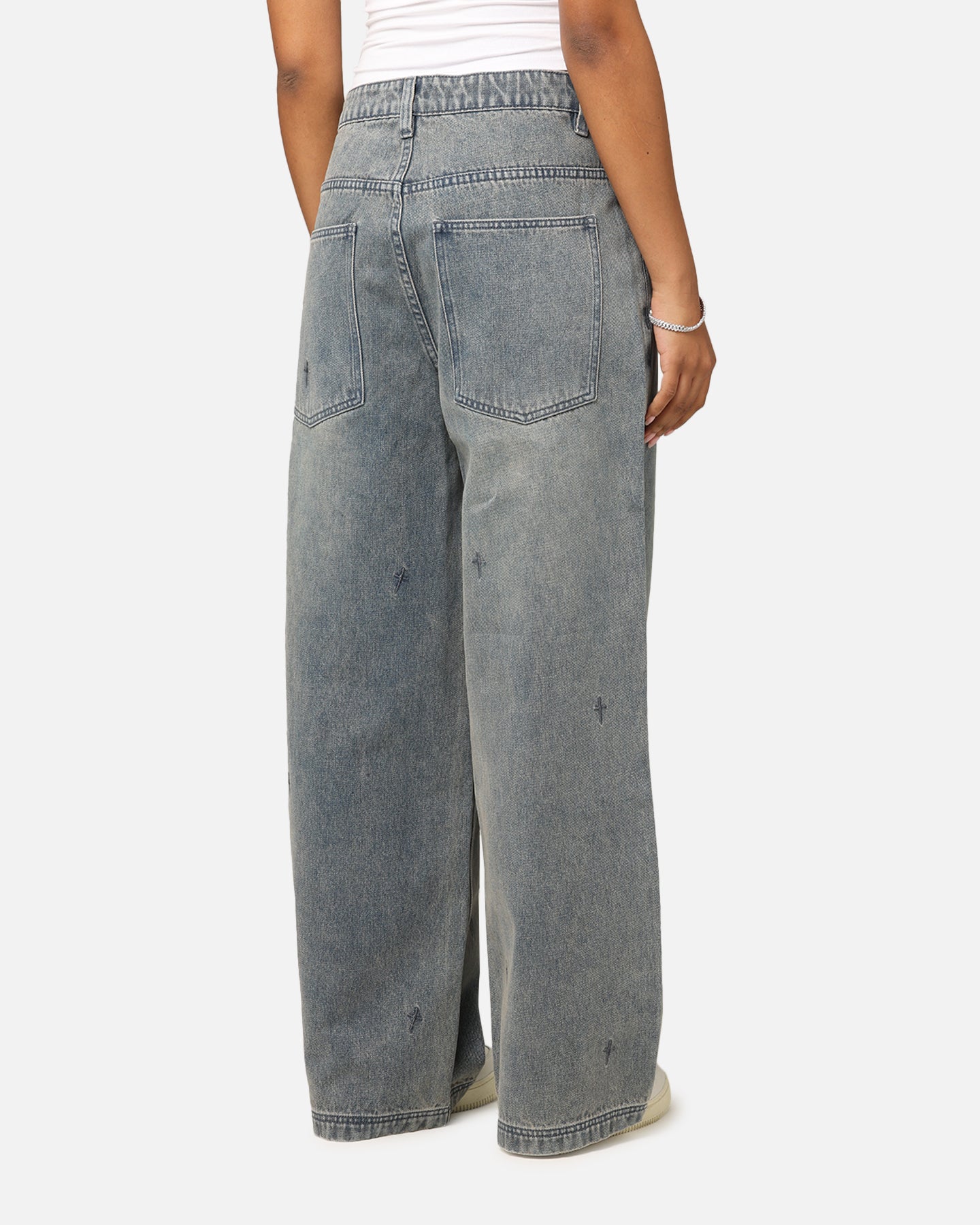 {product_title} - {shop_name}