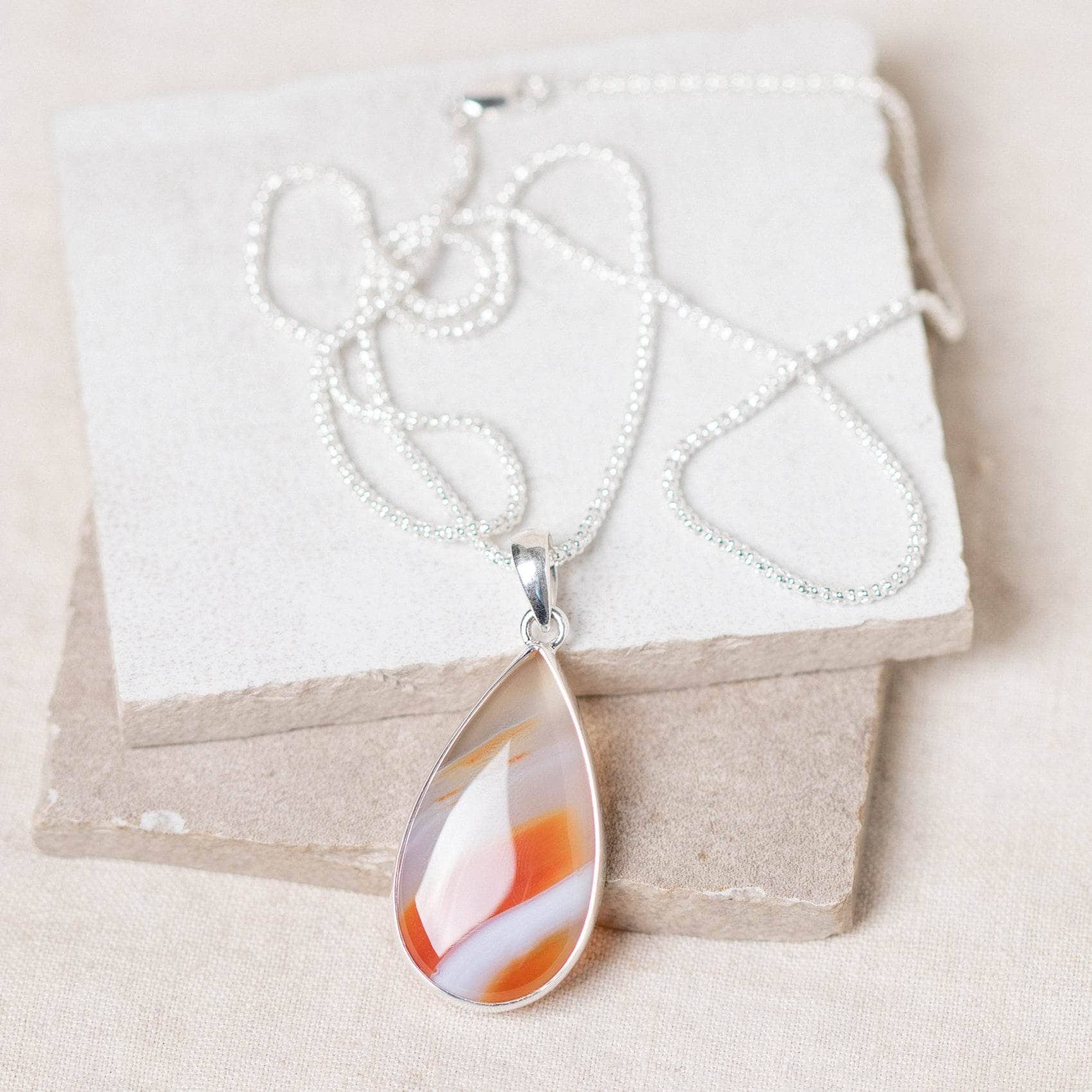 Carnelian Banded Agate Teardrop Pendant Necklace、mySite、hinf8tx79