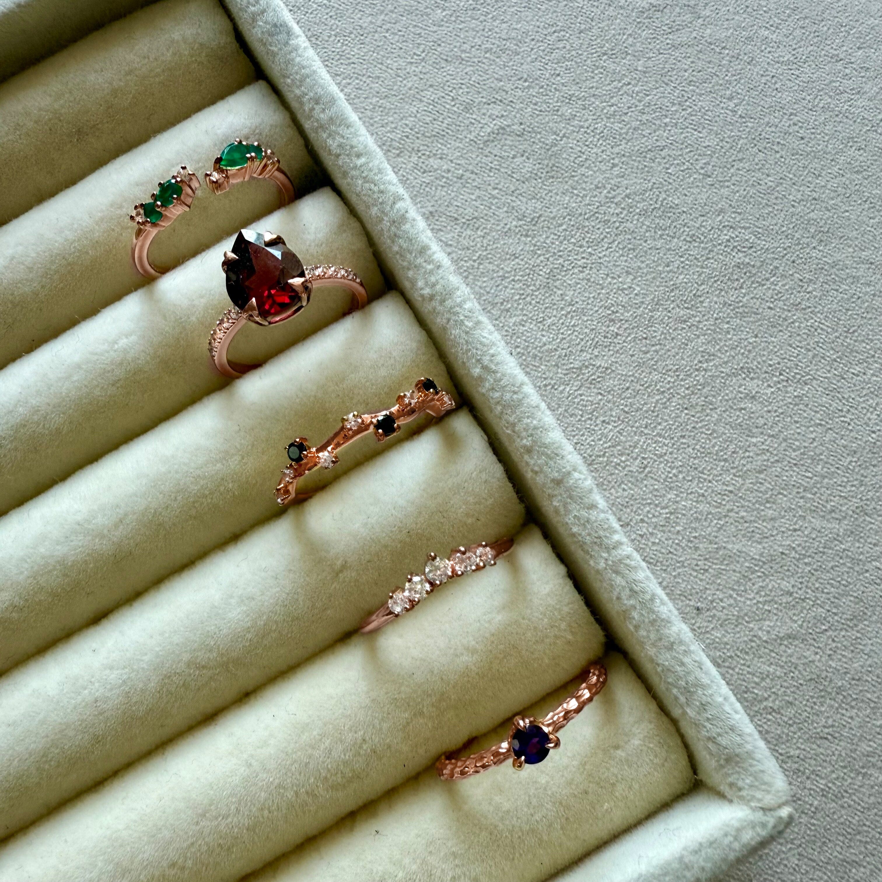 Mystery Box - Five Rings、mySite、hinf8tx79