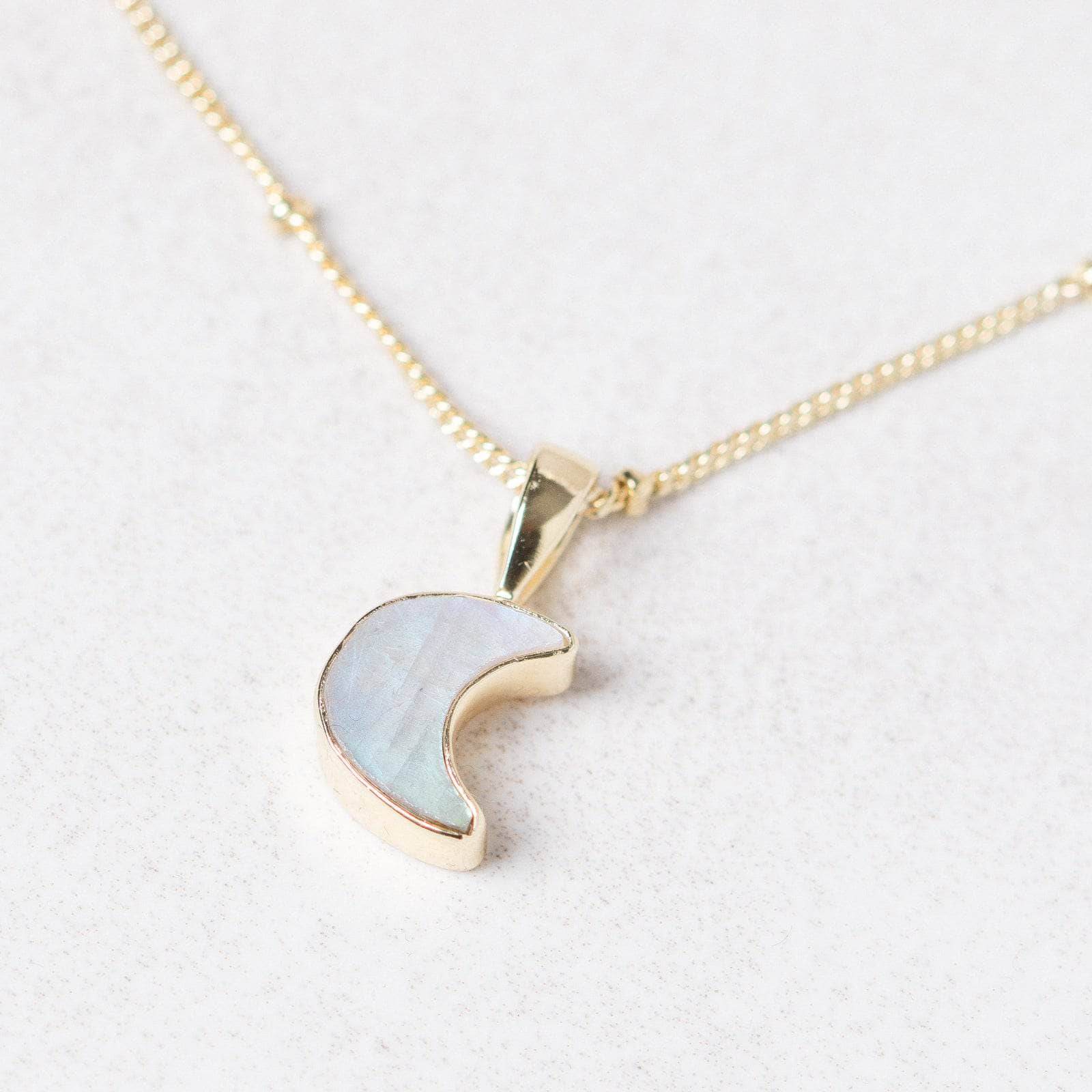 Crescent Moon Raw Gemstone Necklace、mySite、hinf8tx79