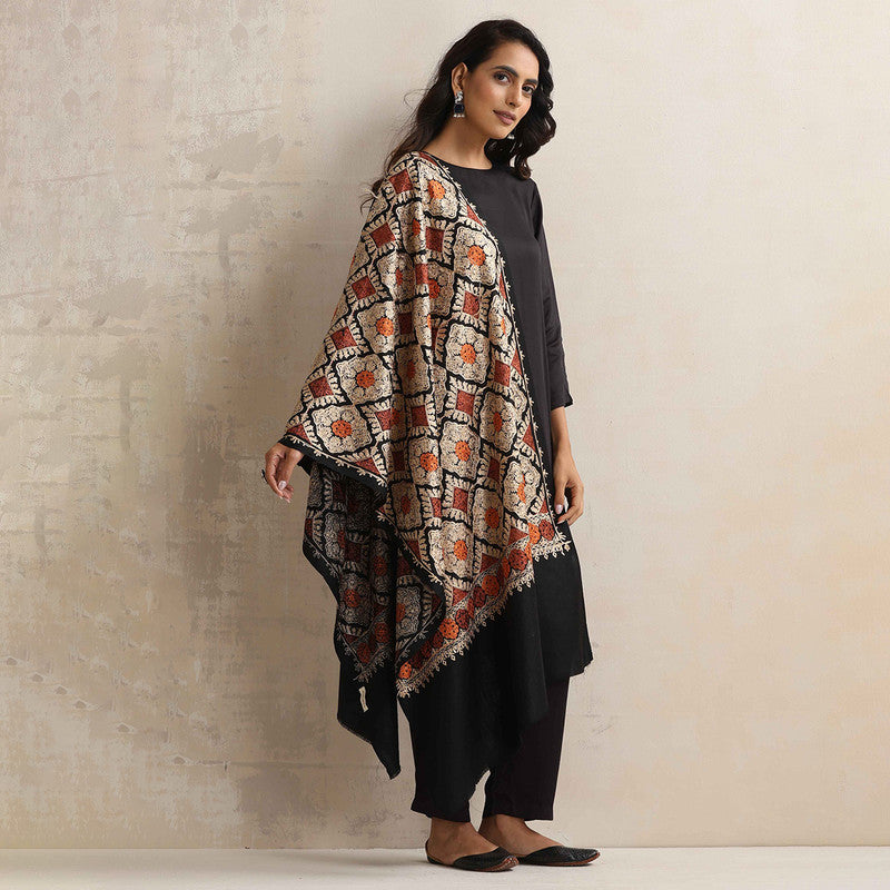 Woolen Stole | Embroidered | Black、mySite、camillekostekn