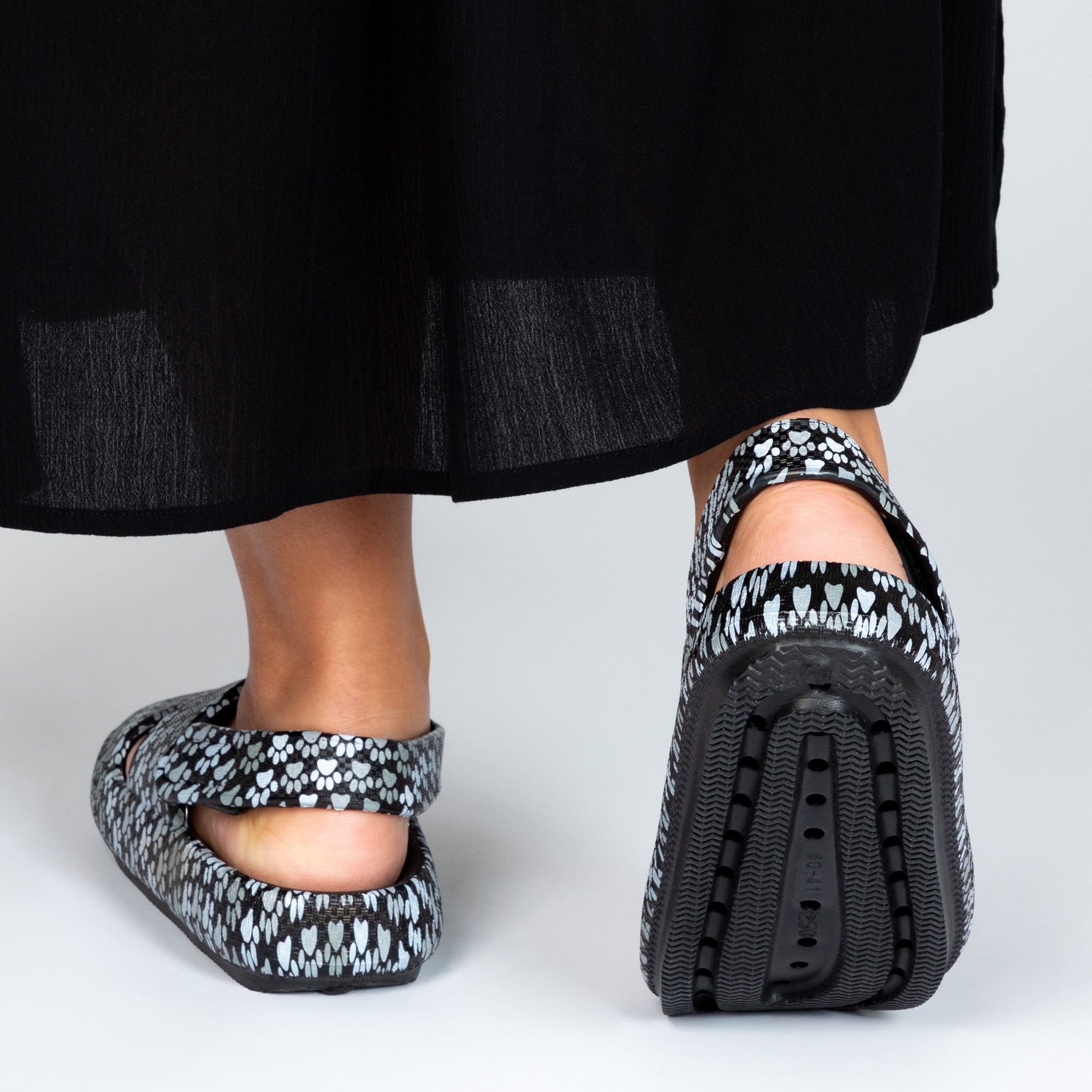 Paw Print Pillow Slingback Sandals、mySite、camillekostekn